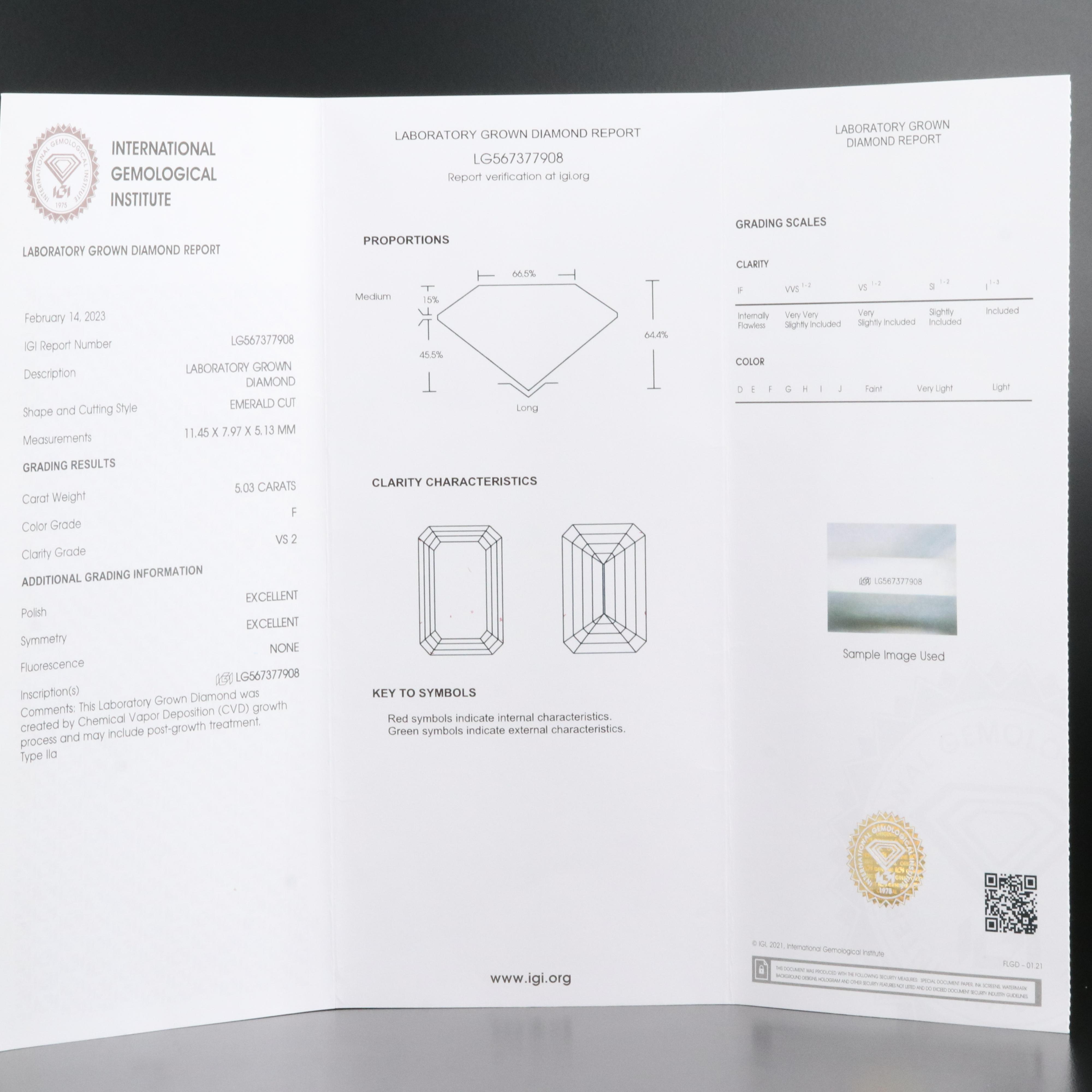 18K 5.03 CT Lab Grown Diamond Solitaire Ring with IGI Report