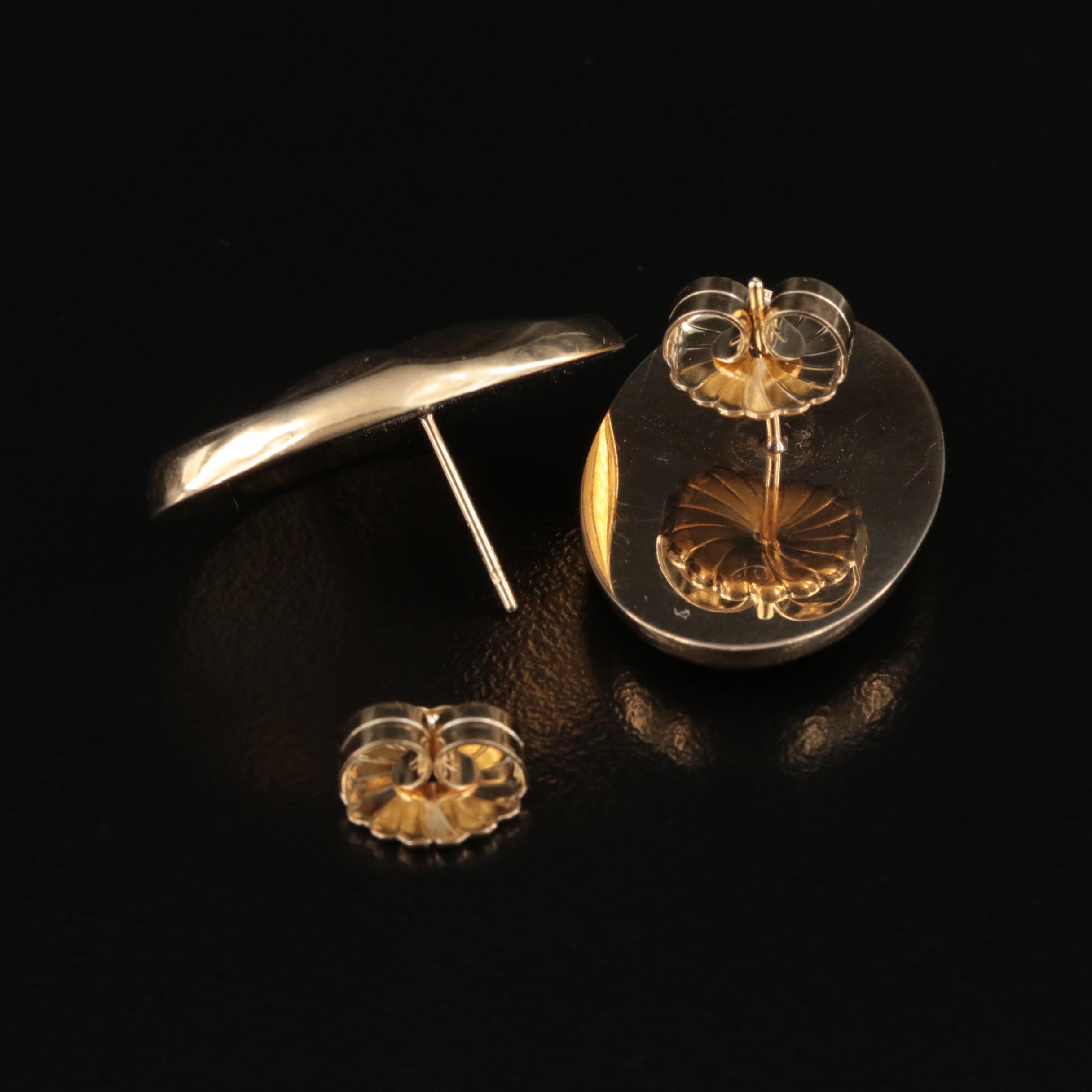 14K Oval Fluted Earrings