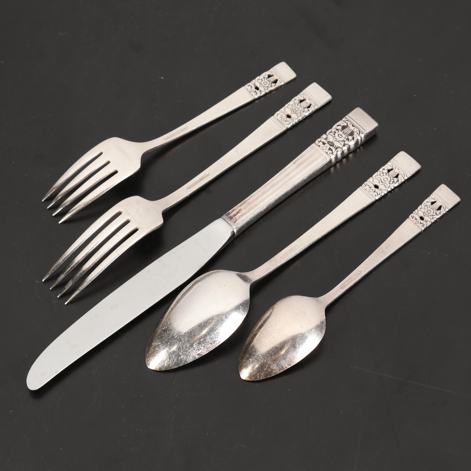 Oneida Silver "Coronation" Silver Plate Flatware in Wooden Case, 1936-2004