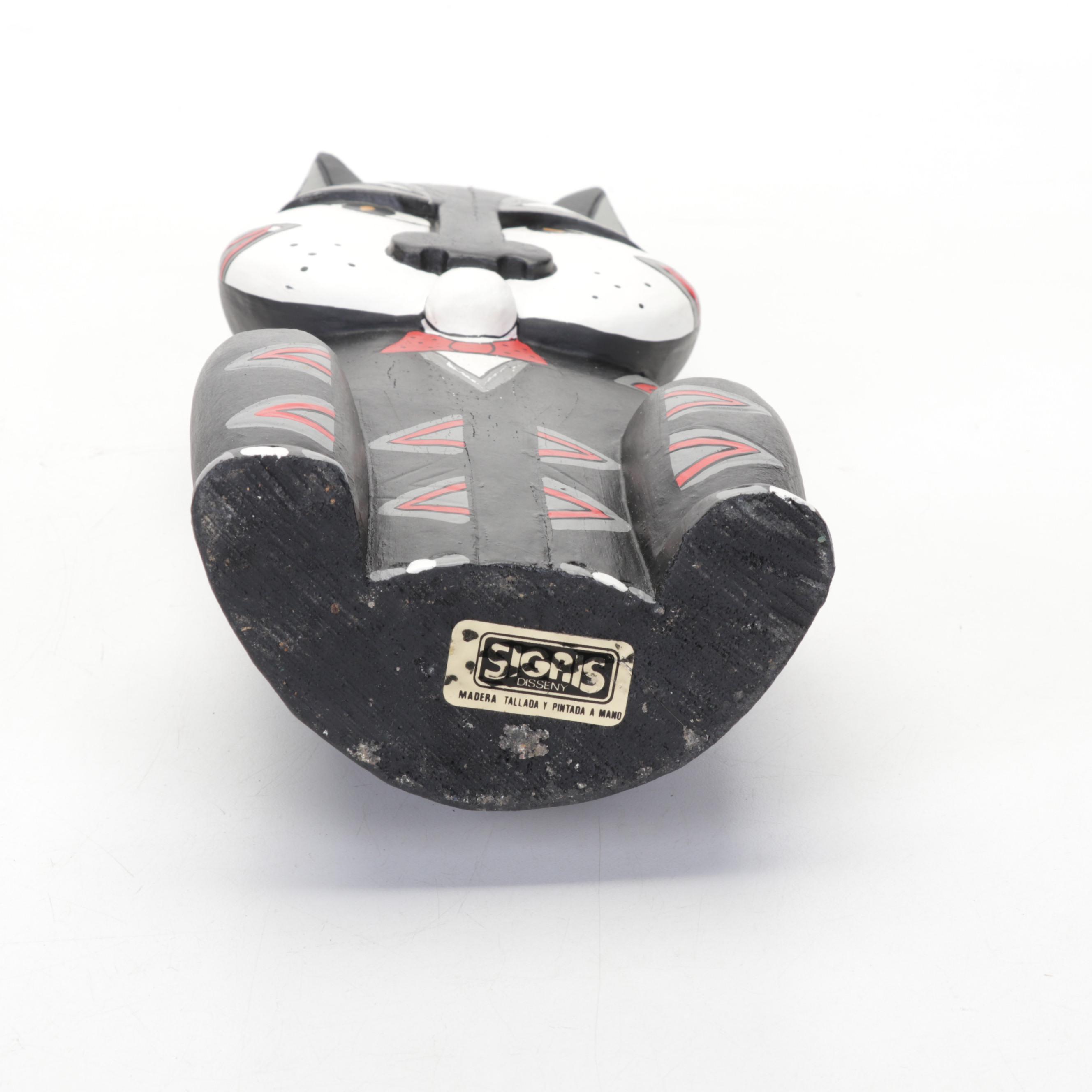 Sigris Disseny Hand-Painted Carved Wood Cat Sculpture