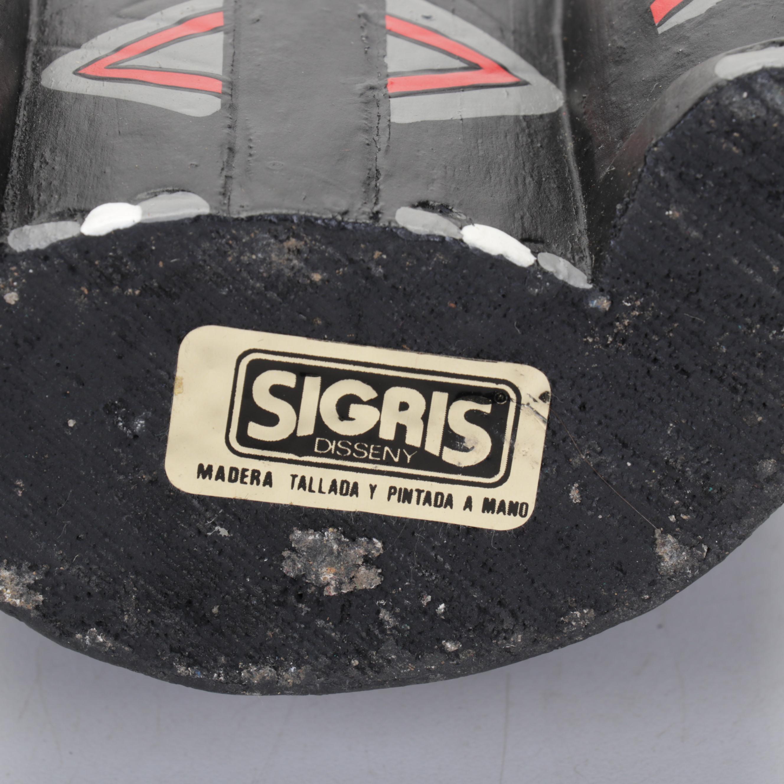 Sigris Disseny Hand-Painted Carved Wood Cat Sculpture