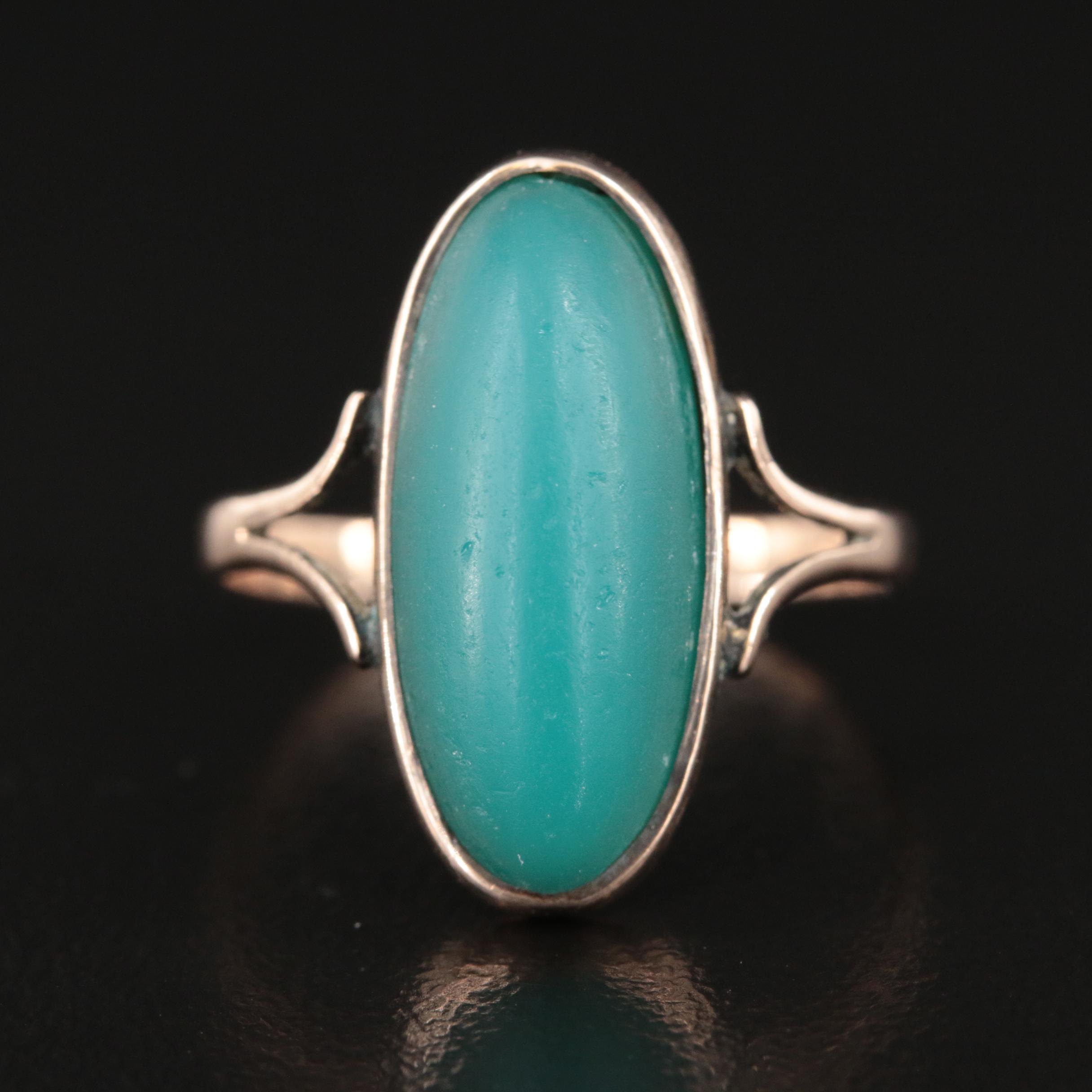 Vintage 8K Chalcedony Navette Ring