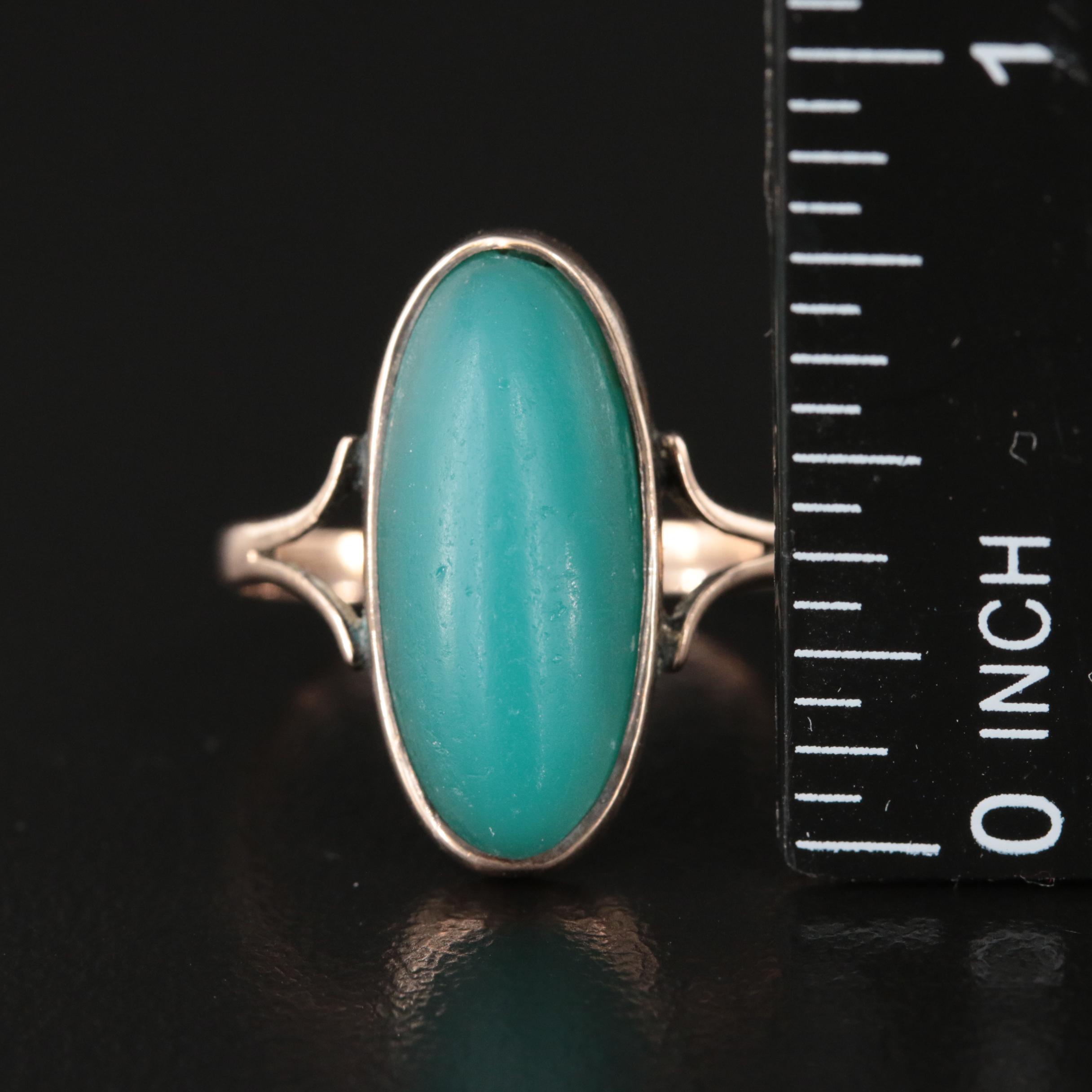 Vintage 8K Chalcedony Navette Ring