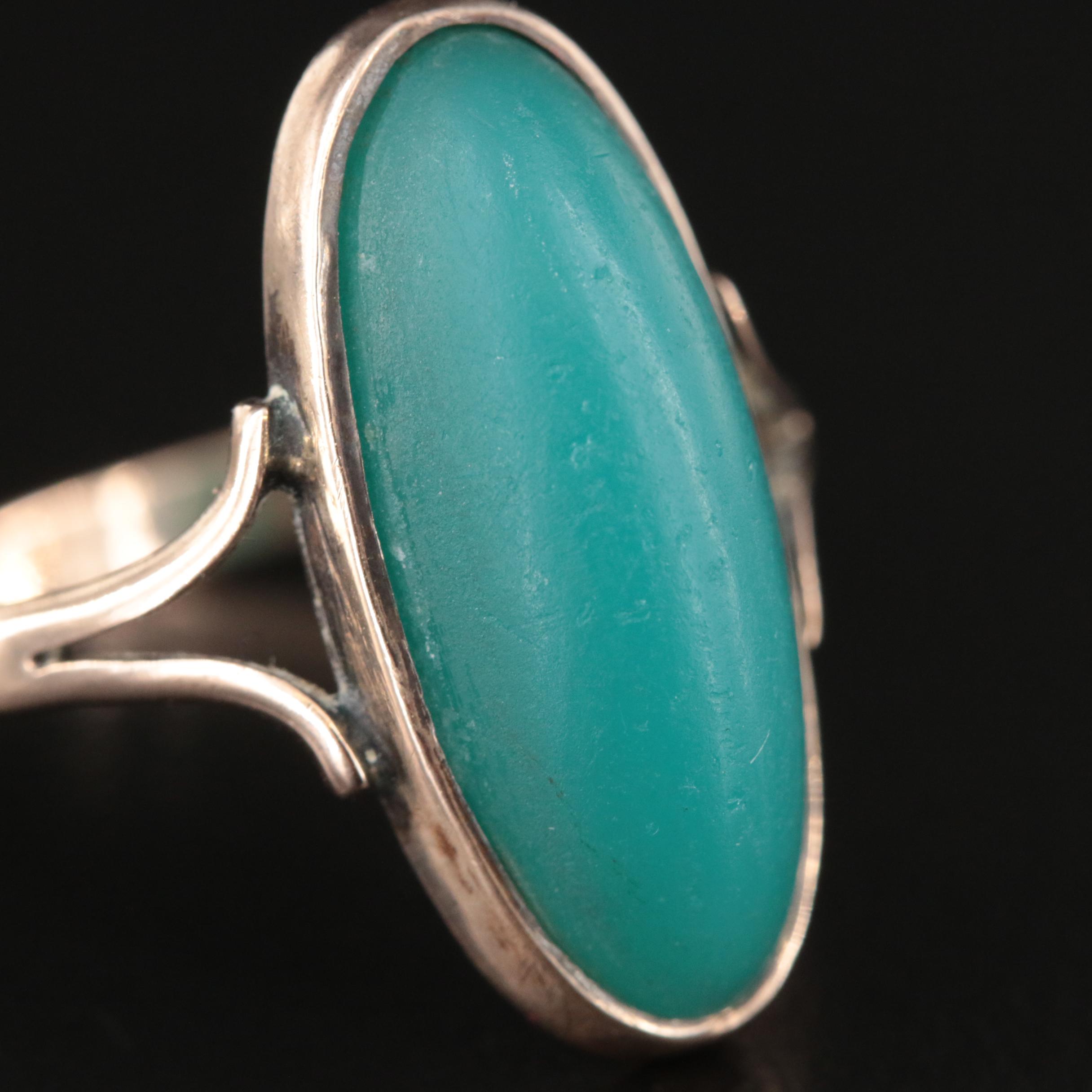 Vintage 8K Chalcedony Navette Ring