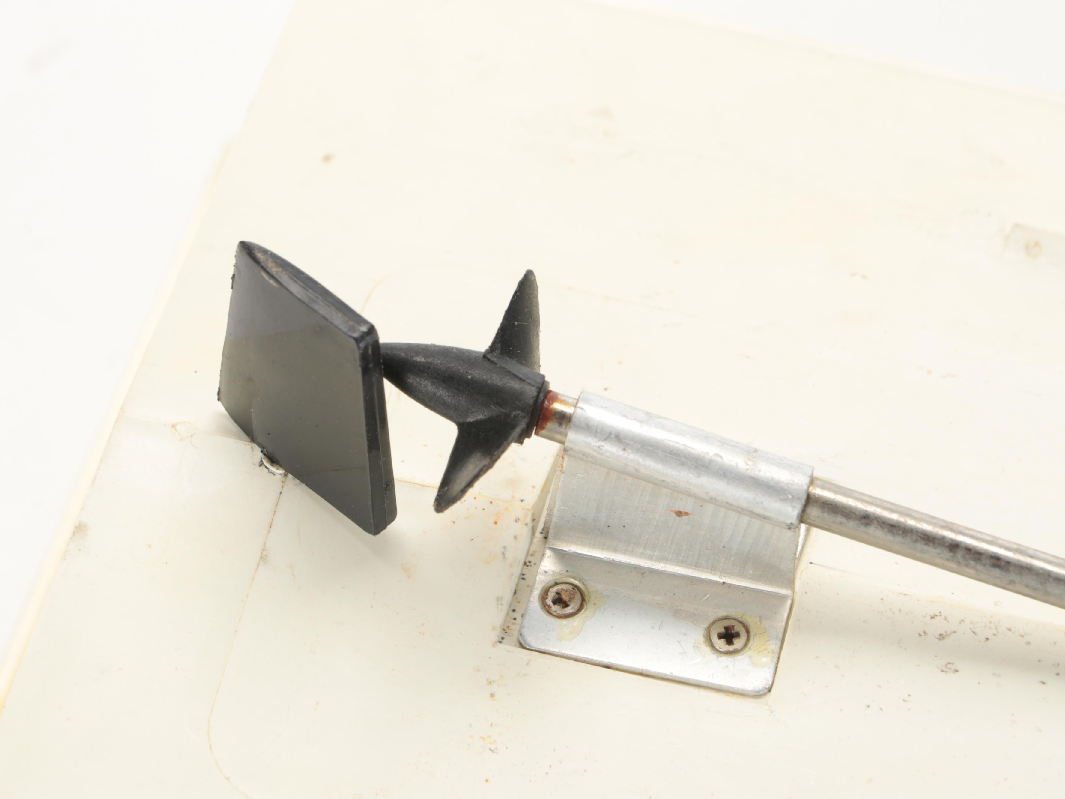 Brilliant Electronics Ind. Rechargeable Cigarette Boat