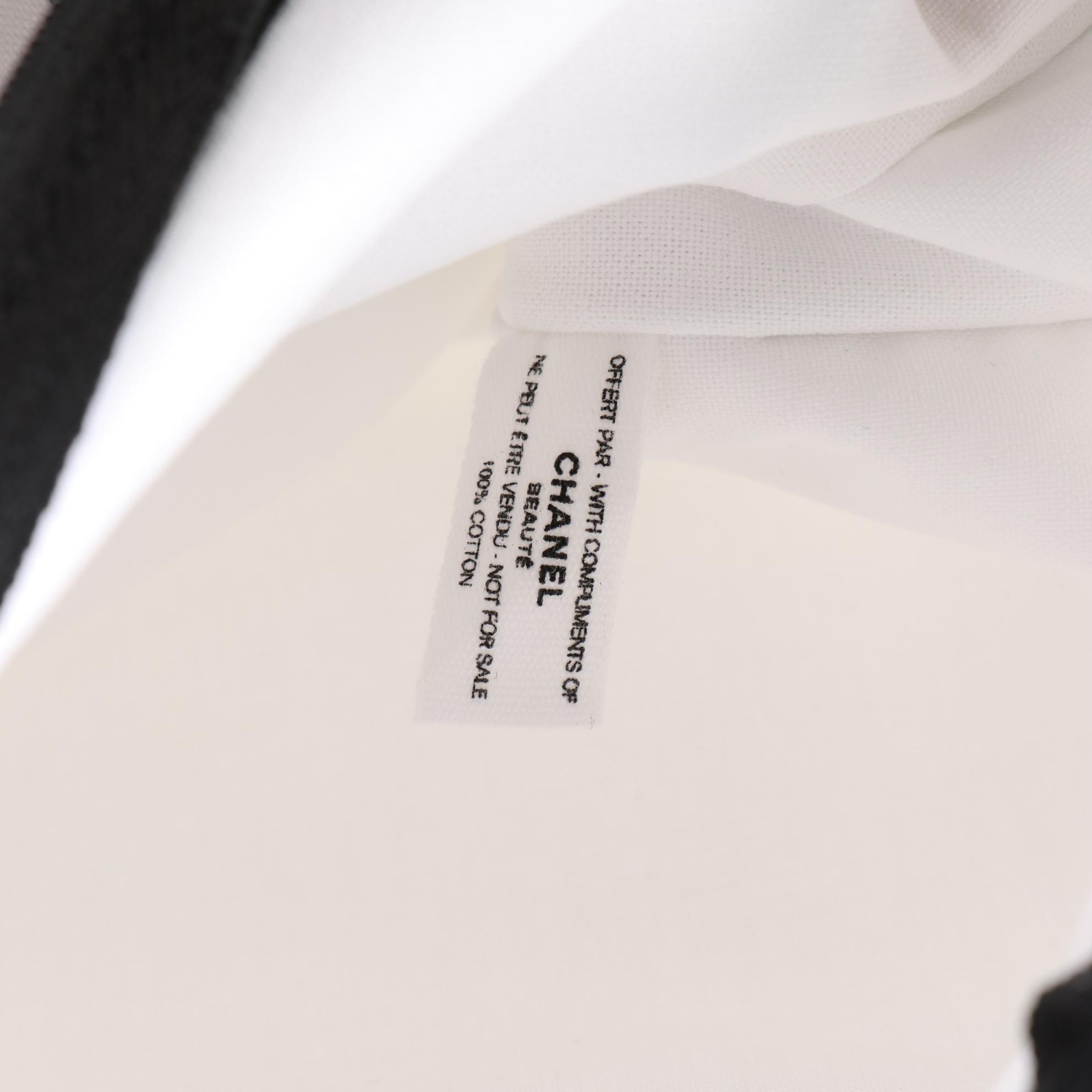 Chanel N° 5 Zip Pouch