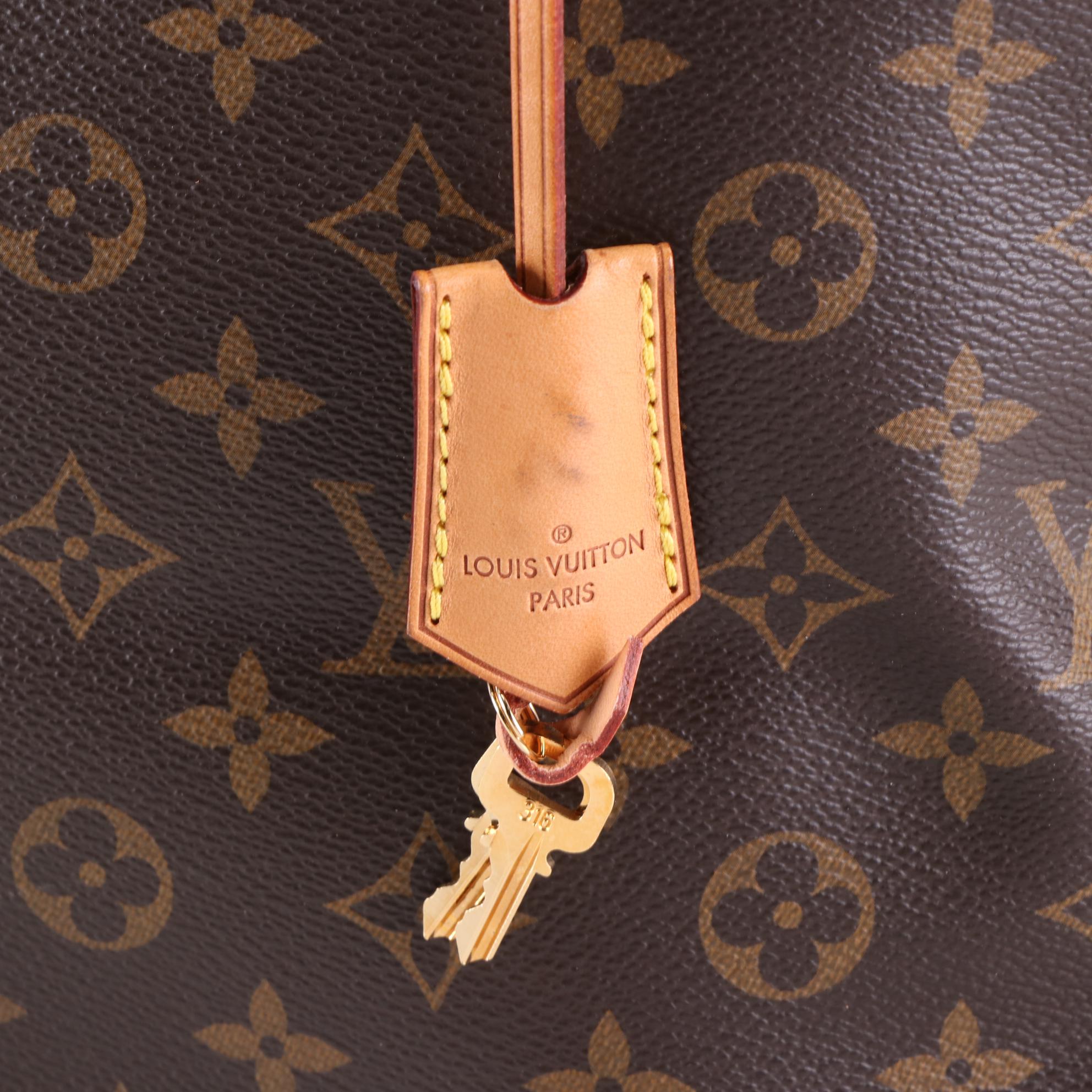 Louis Vuitton Sac Lockit MM in Monogram Canvas and Leather