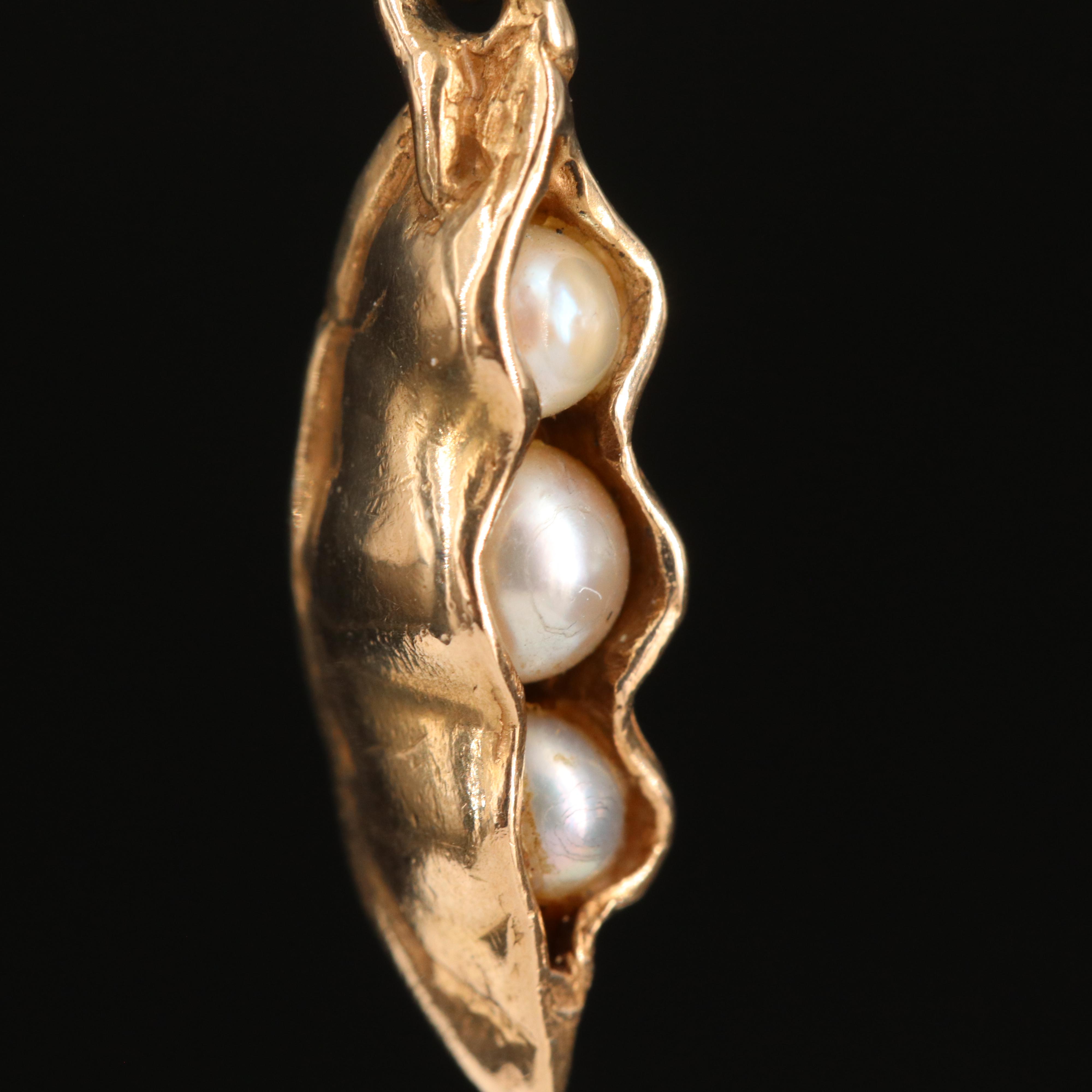 14K Pearl Pea Pod Pendant