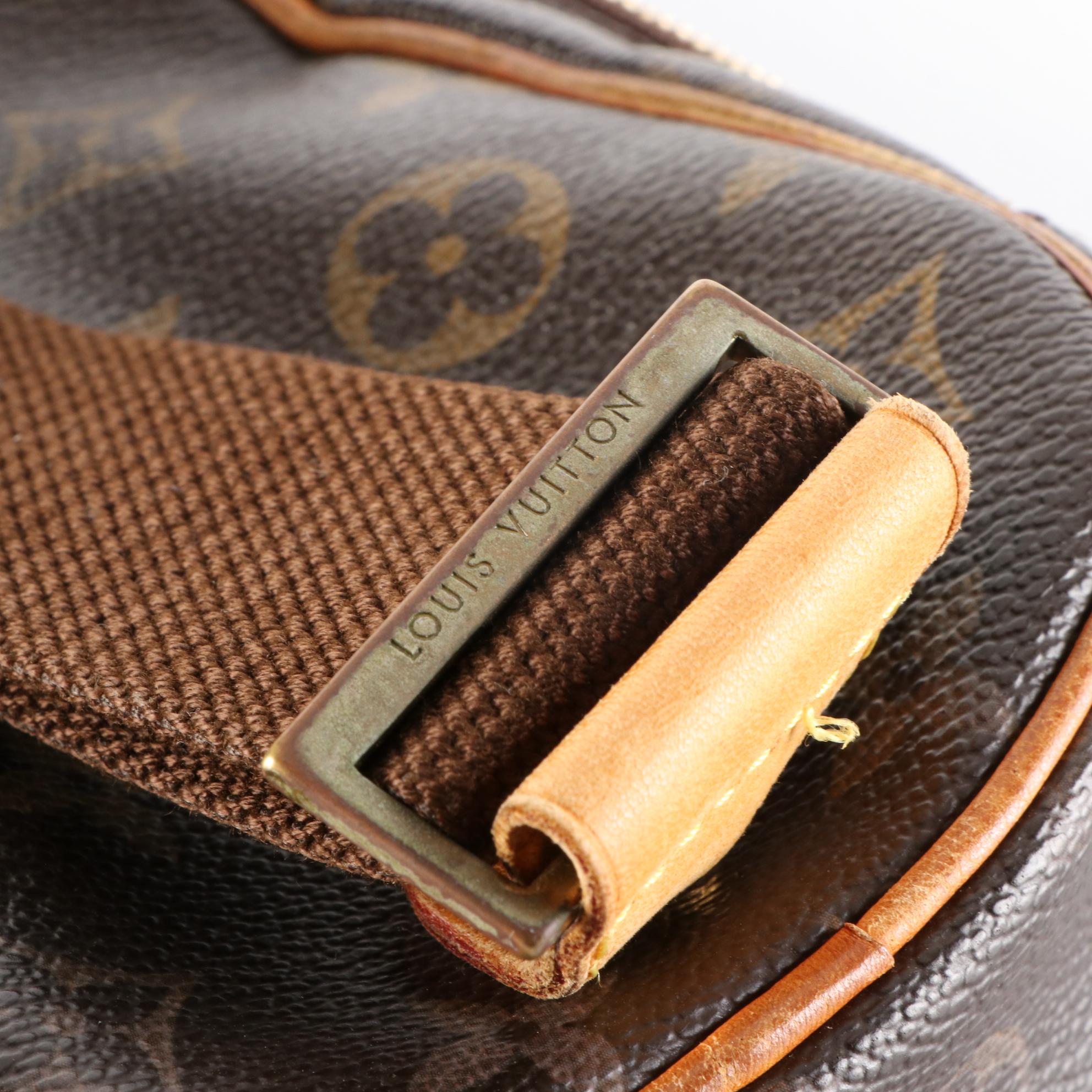 Louis Vuitton Pochette Gange Bag in Monogram Canvas and Leather