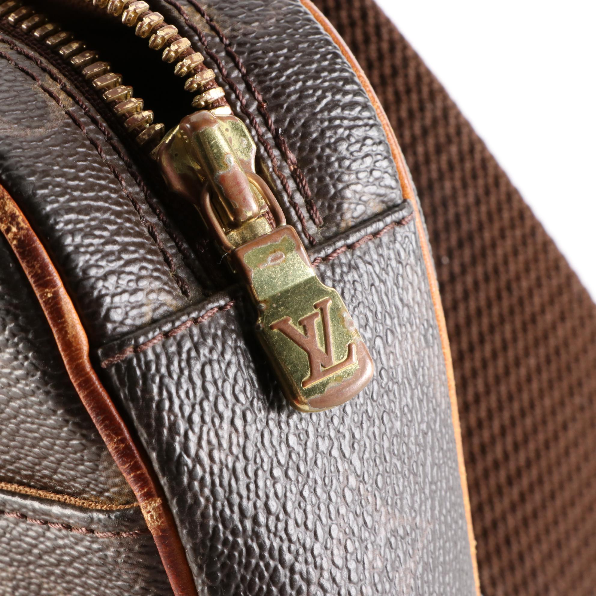 Louis Vuitton Pochette Gange Bag in Monogram Canvas and Leather