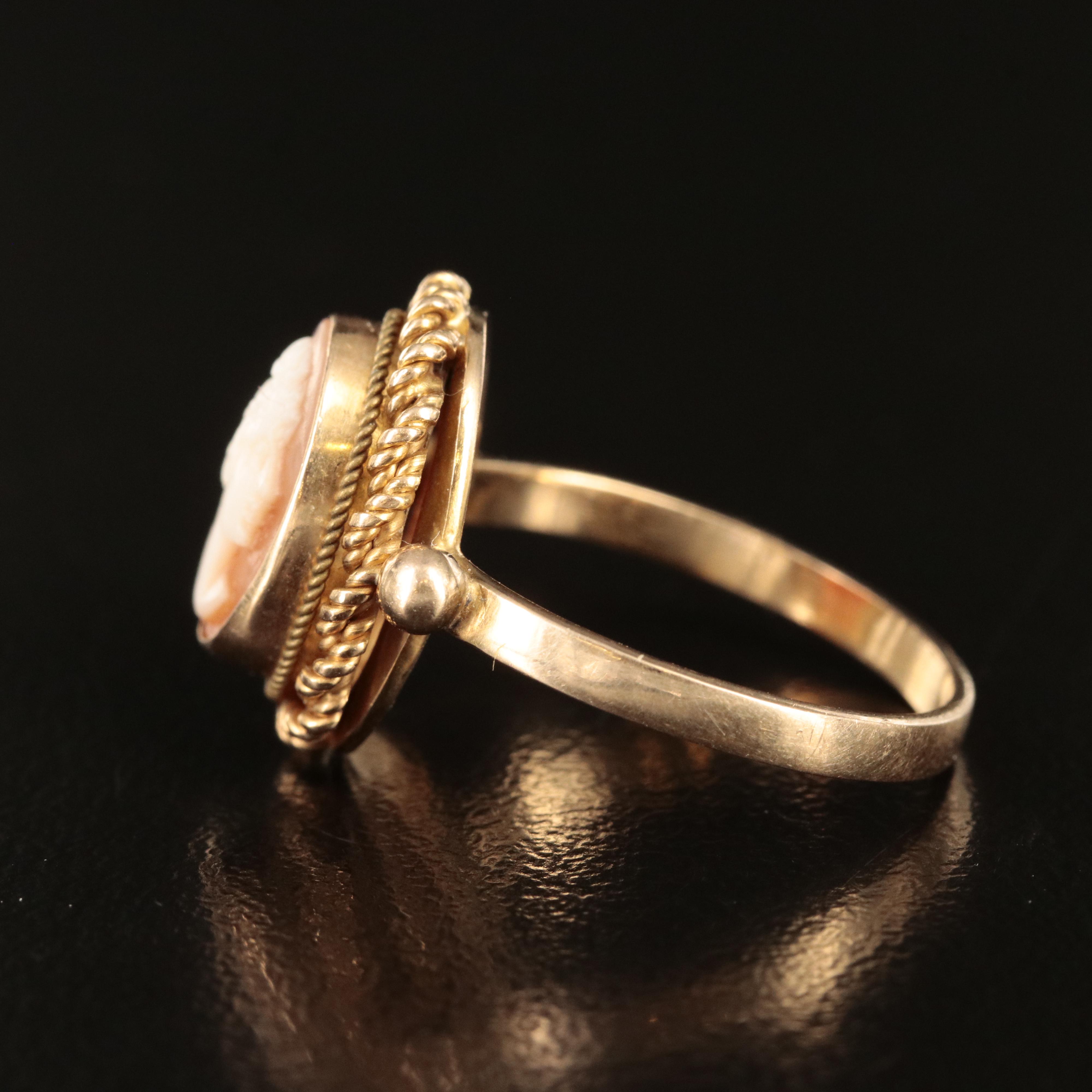 Vintage 14K Shell Cameo Ring with Rope Detail