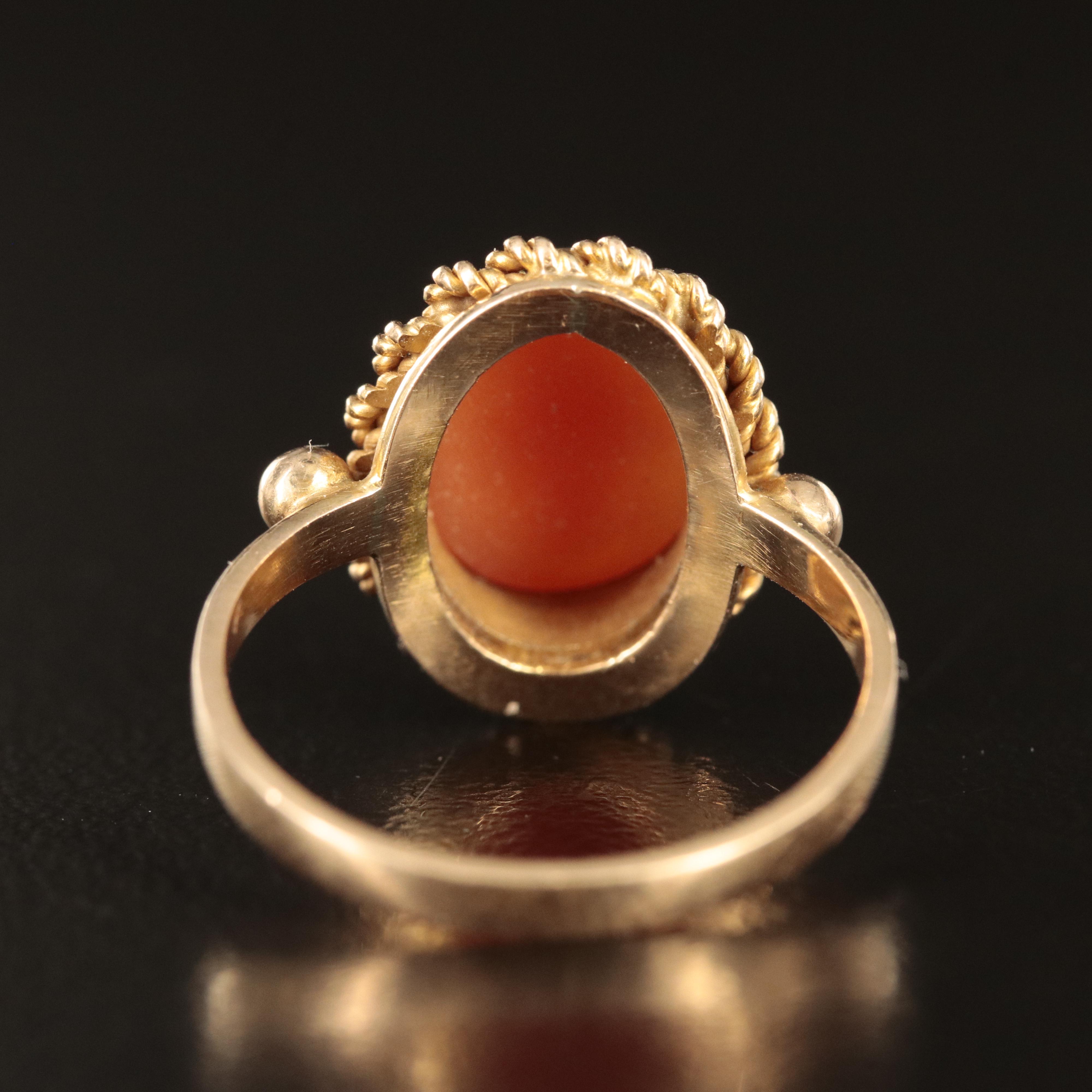 Vintage 14K Shell Cameo Ring with Rope Detail