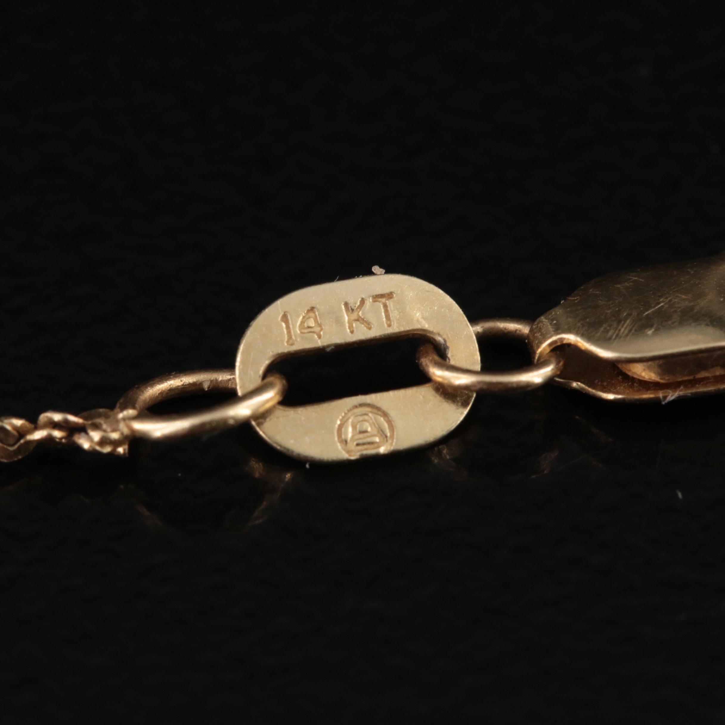 18K 0.75 CTW Diamond Clsuter Pendant Necklace