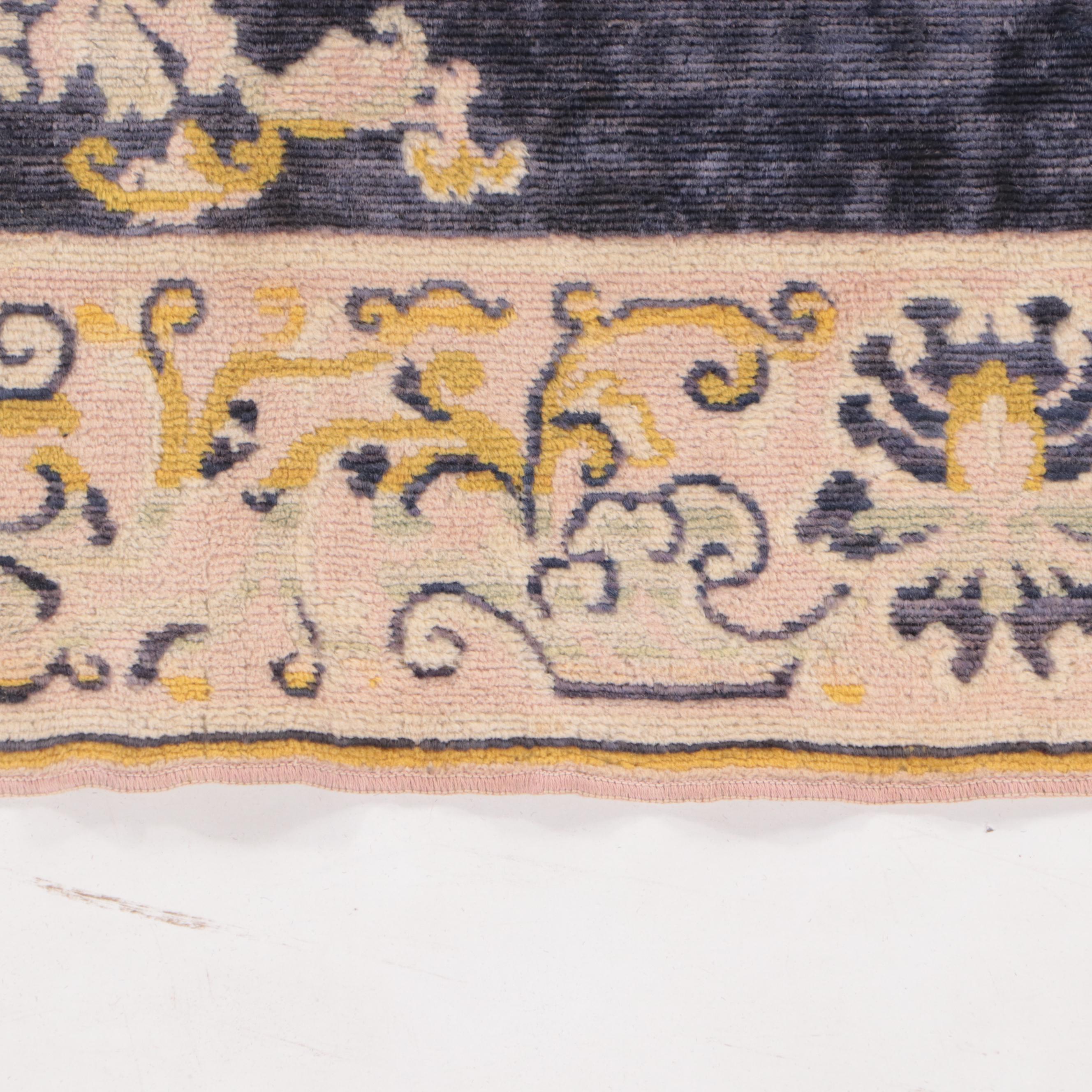 4'1 x 6'4 Machine Made Chinese Peking Style Area Rug