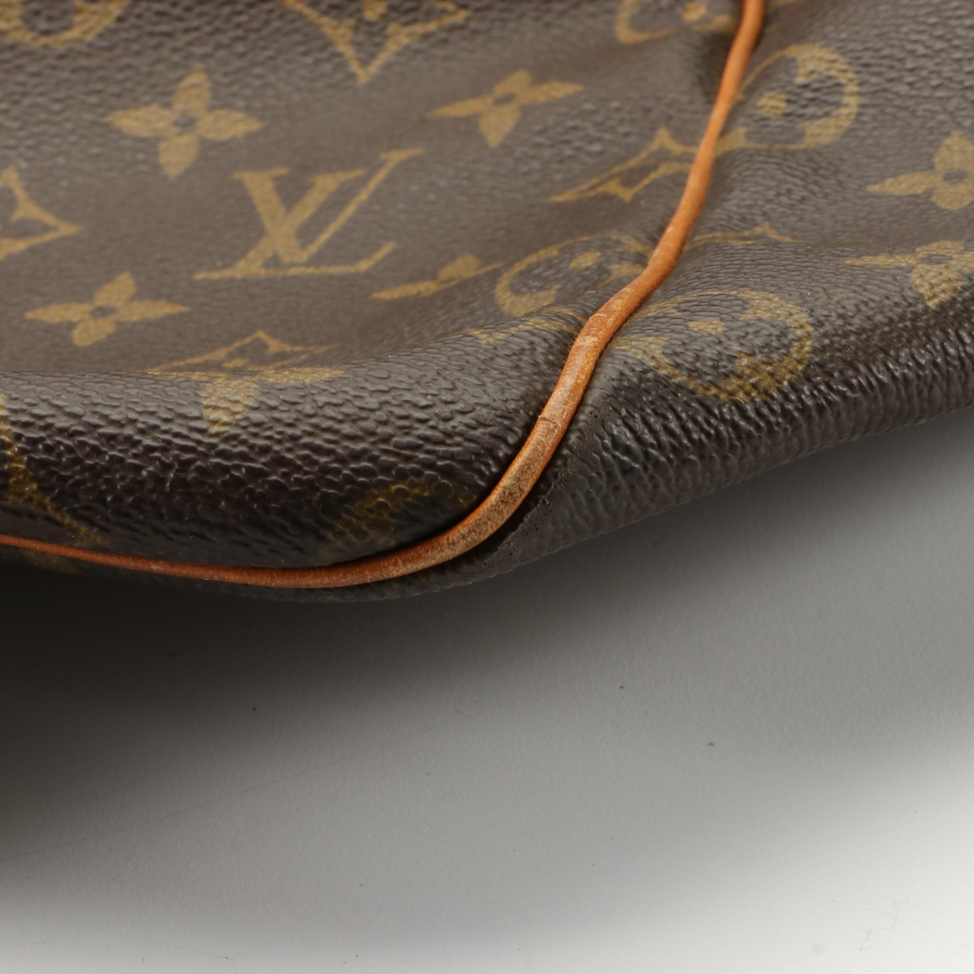 Louis Vuitton Keepall 55 in Monogram Canvas and Vachetta Leather