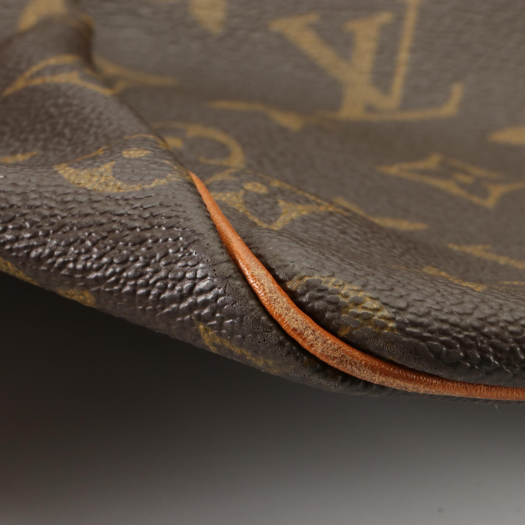 Louis Vuitton Keepall 55 in Monogram Canvas and Vachetta Leather