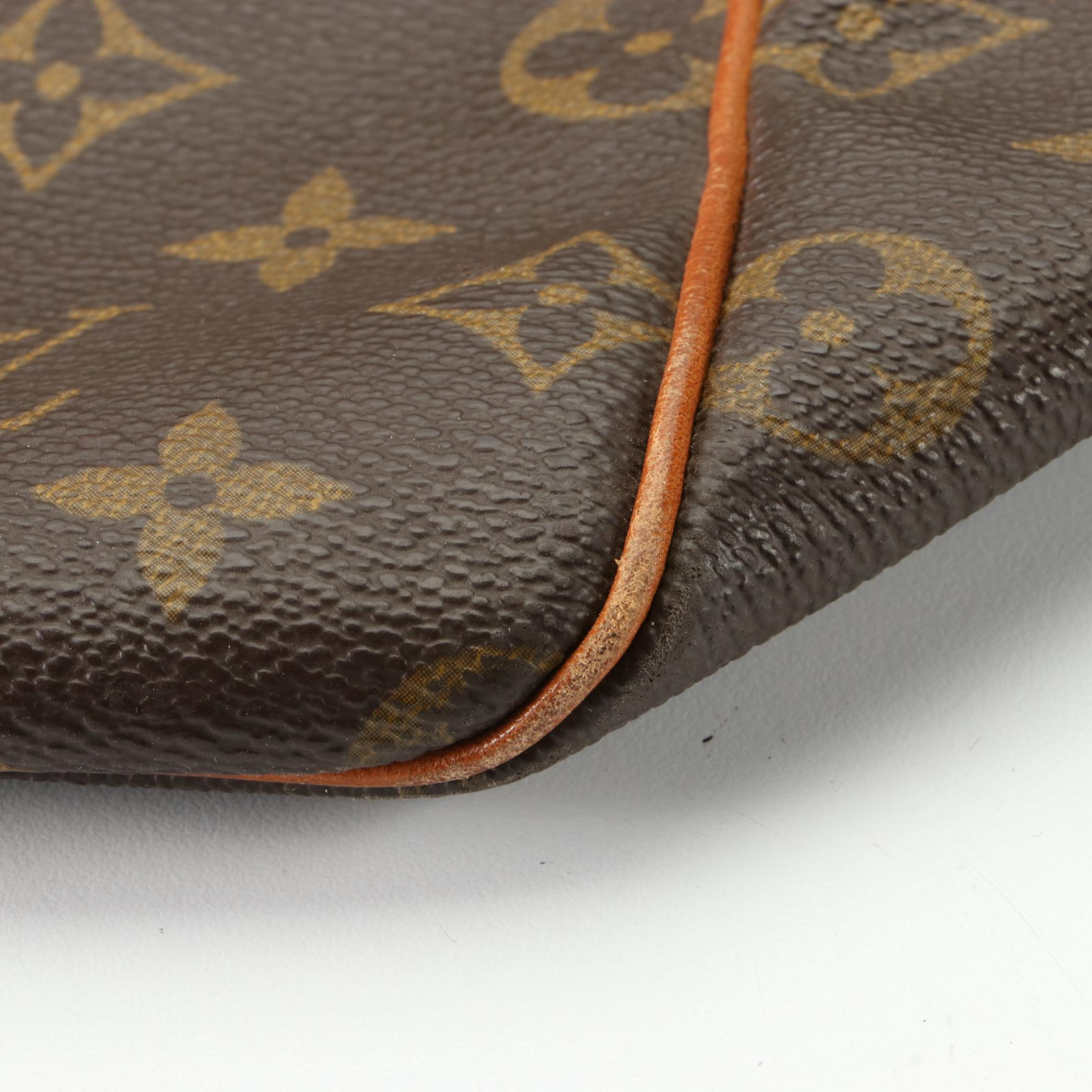 Louis Vuitton Keepall 55 in Monogram Canvas and Vachetta Leather