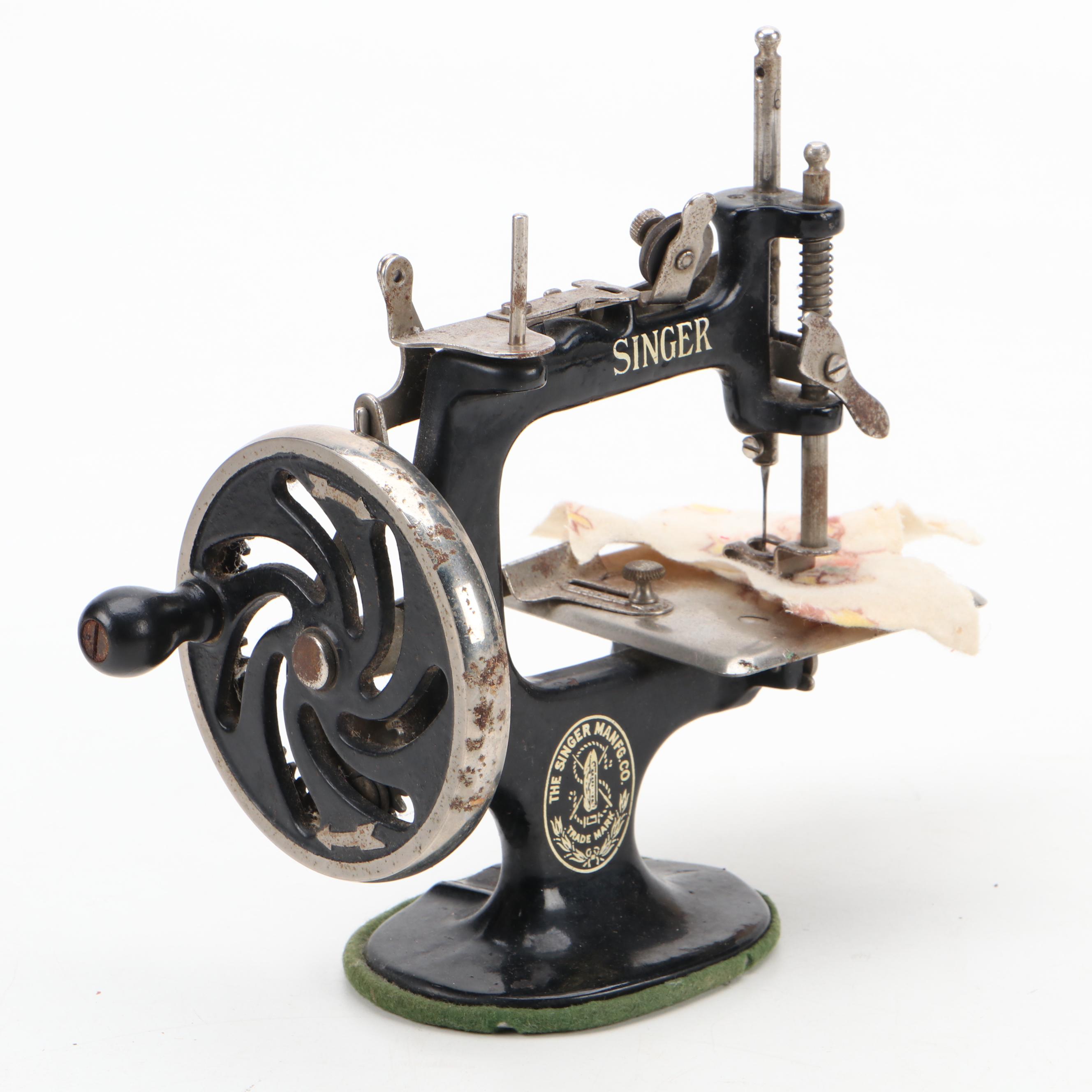 Singer Model 20 Hand Crank Child's Sewing Machine with Original Box