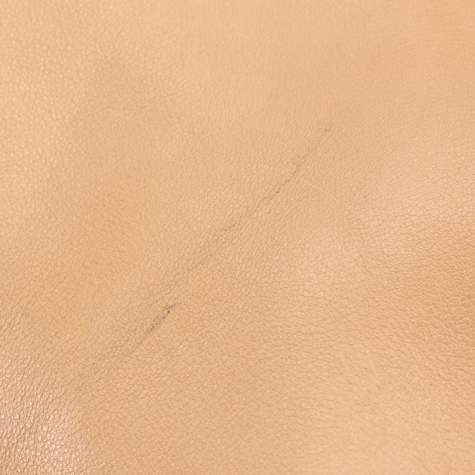 Gucci Large Crescent Shoulder Bag in Leather