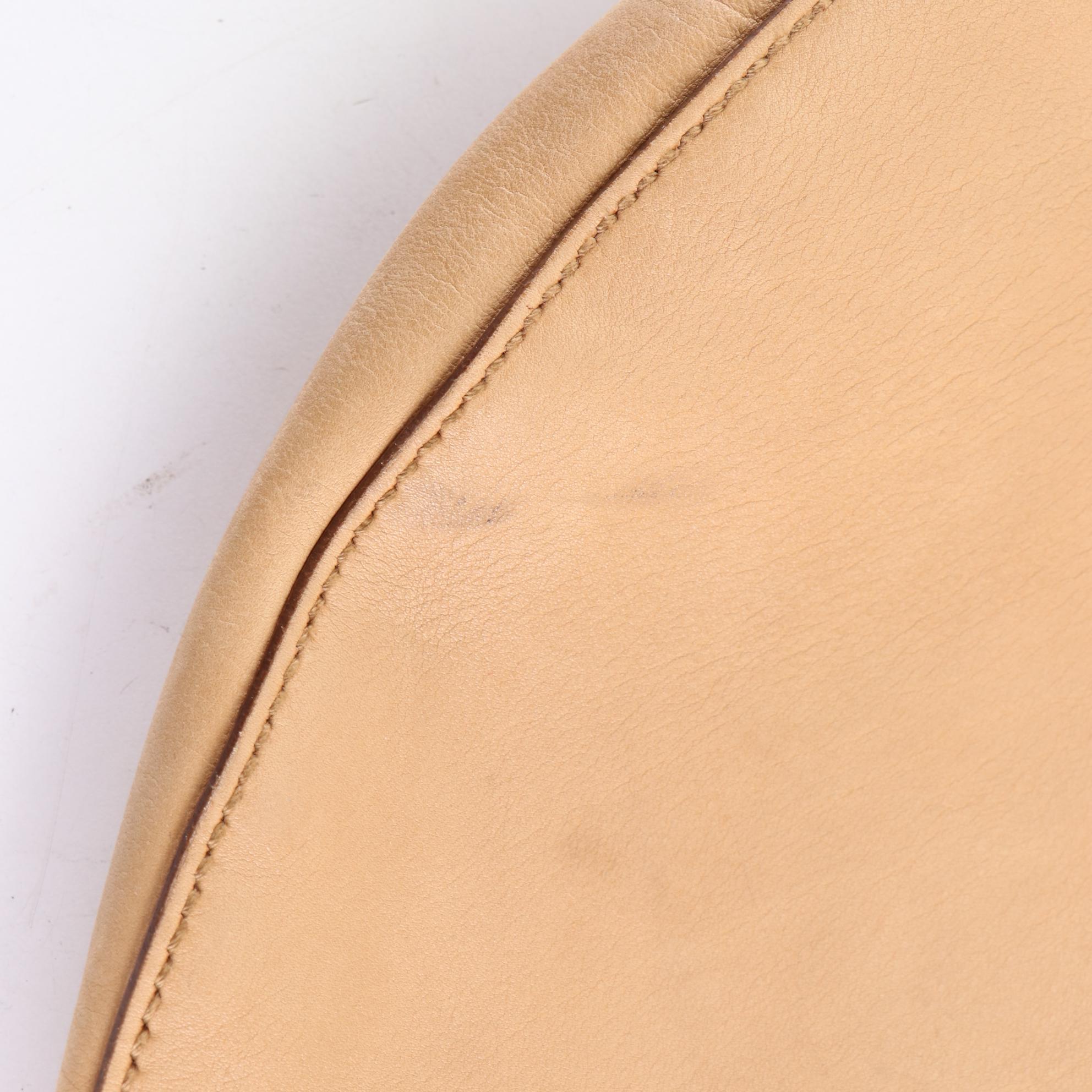 Gucci Large Crescent Shoulder Bag in Leather