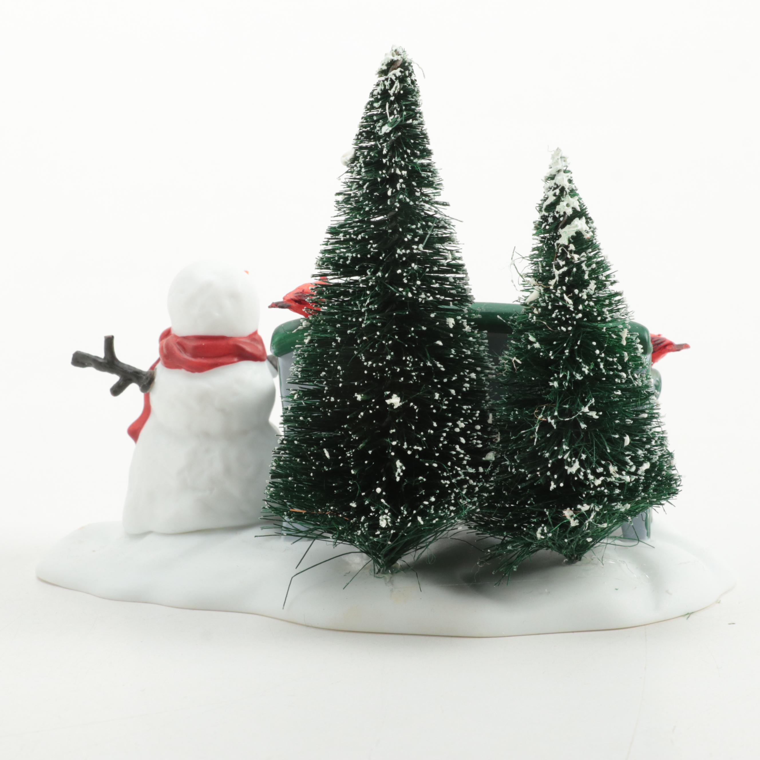 Department 56 Christmas Village Figurines and Accessories