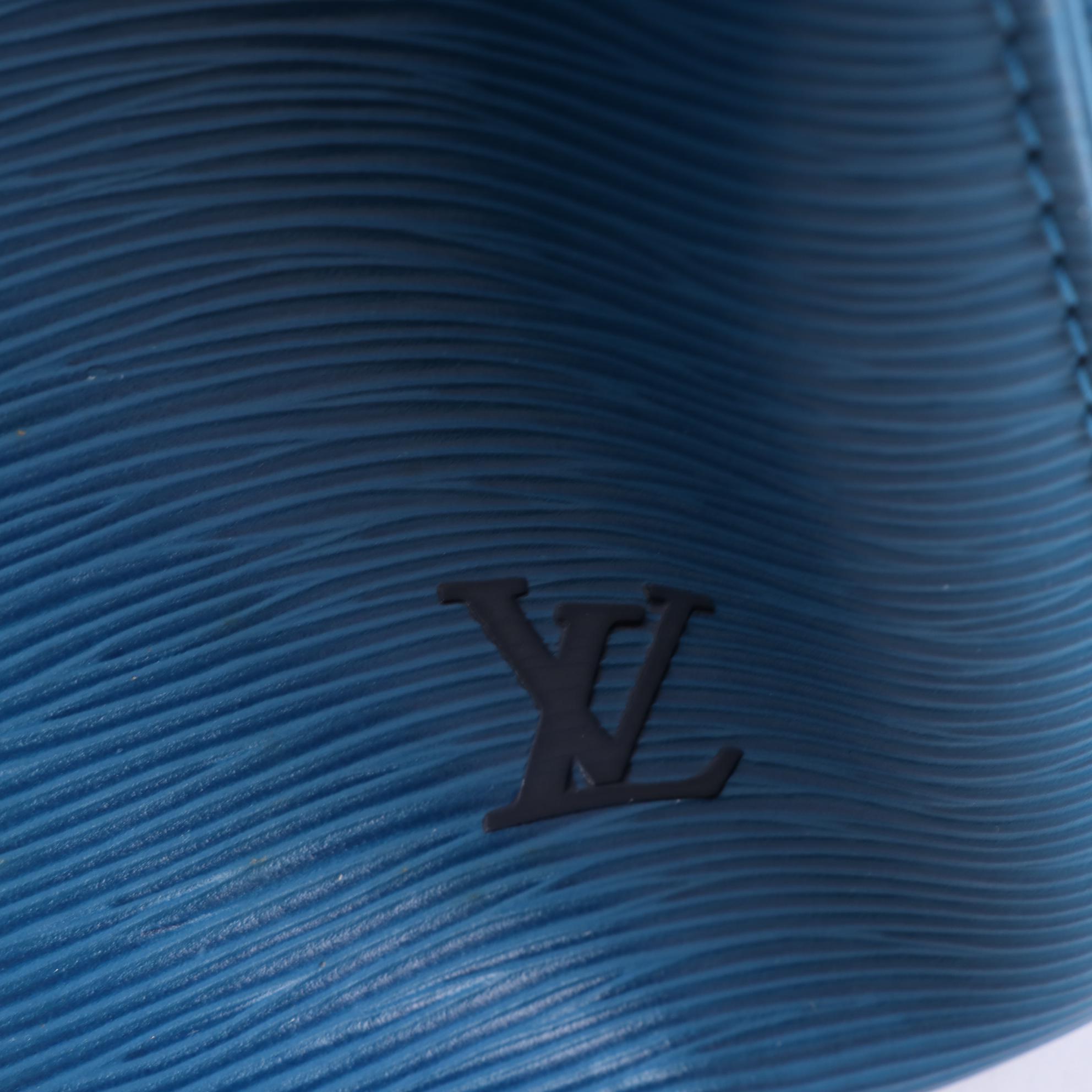 Louis Vuitton Speedy 30 Bag in Toledo Blue Epi Leather