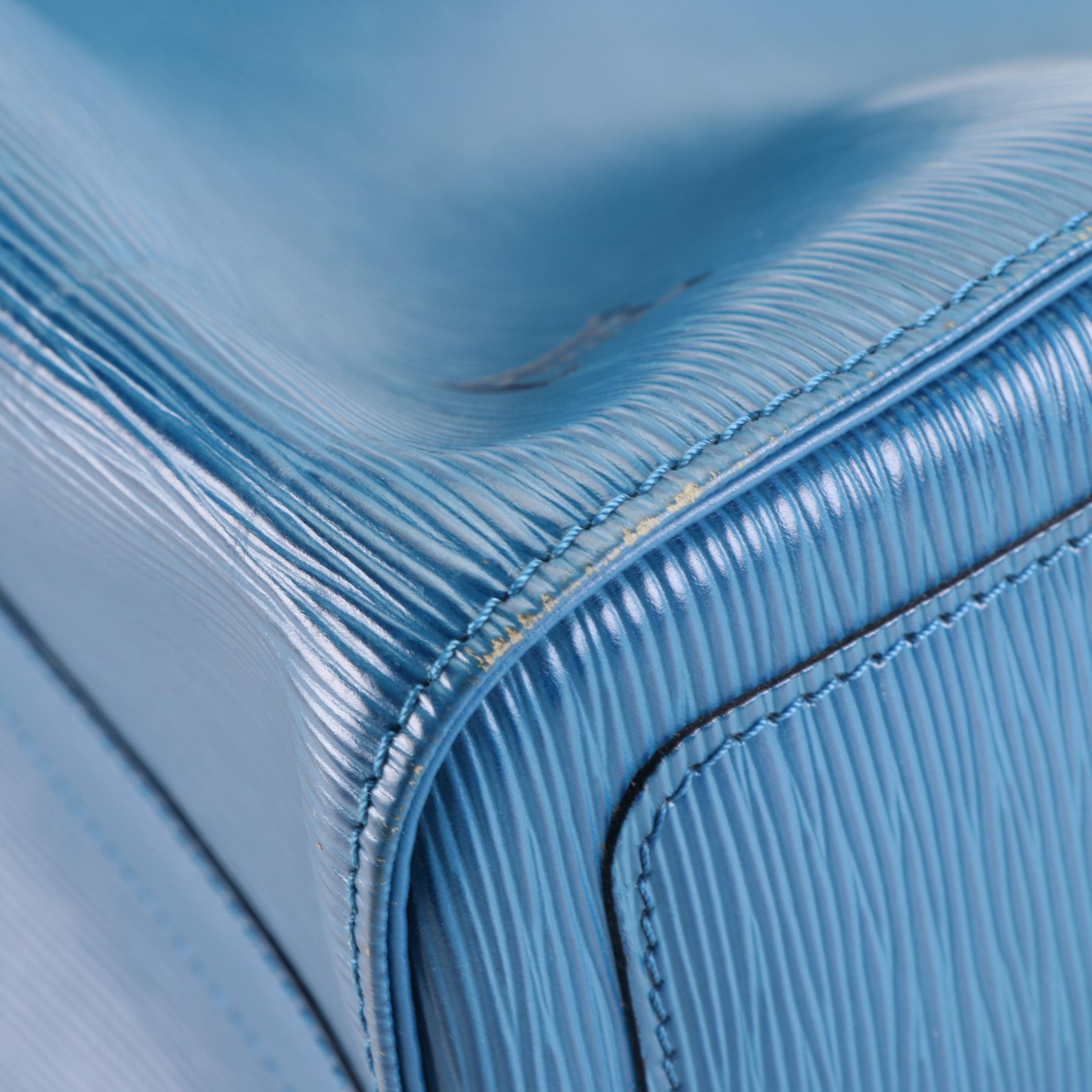 Louis Vuitton Speedy 30 Bag in Toledo Blue Epi Leather