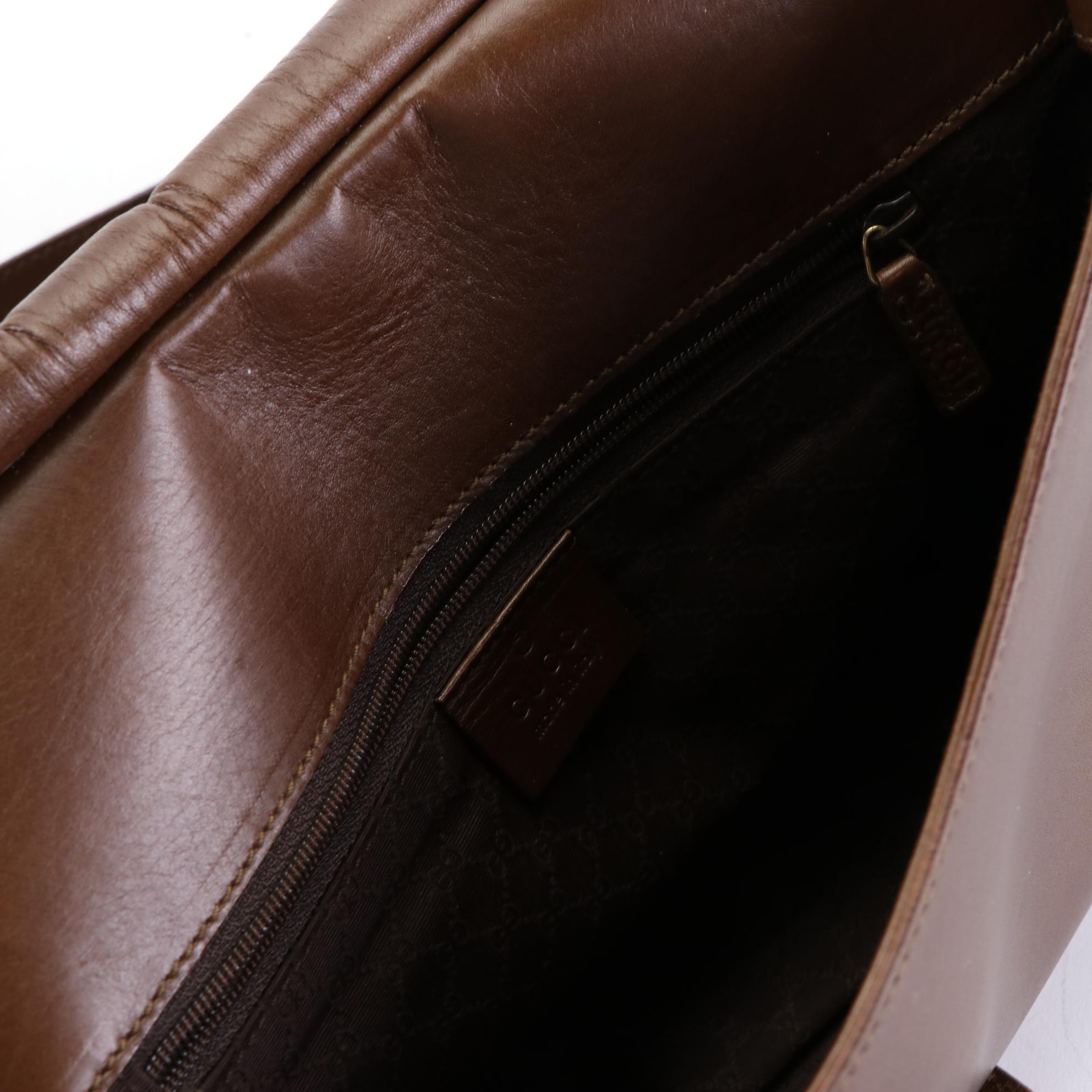 Gucci Saddle Bag in Brown Leather