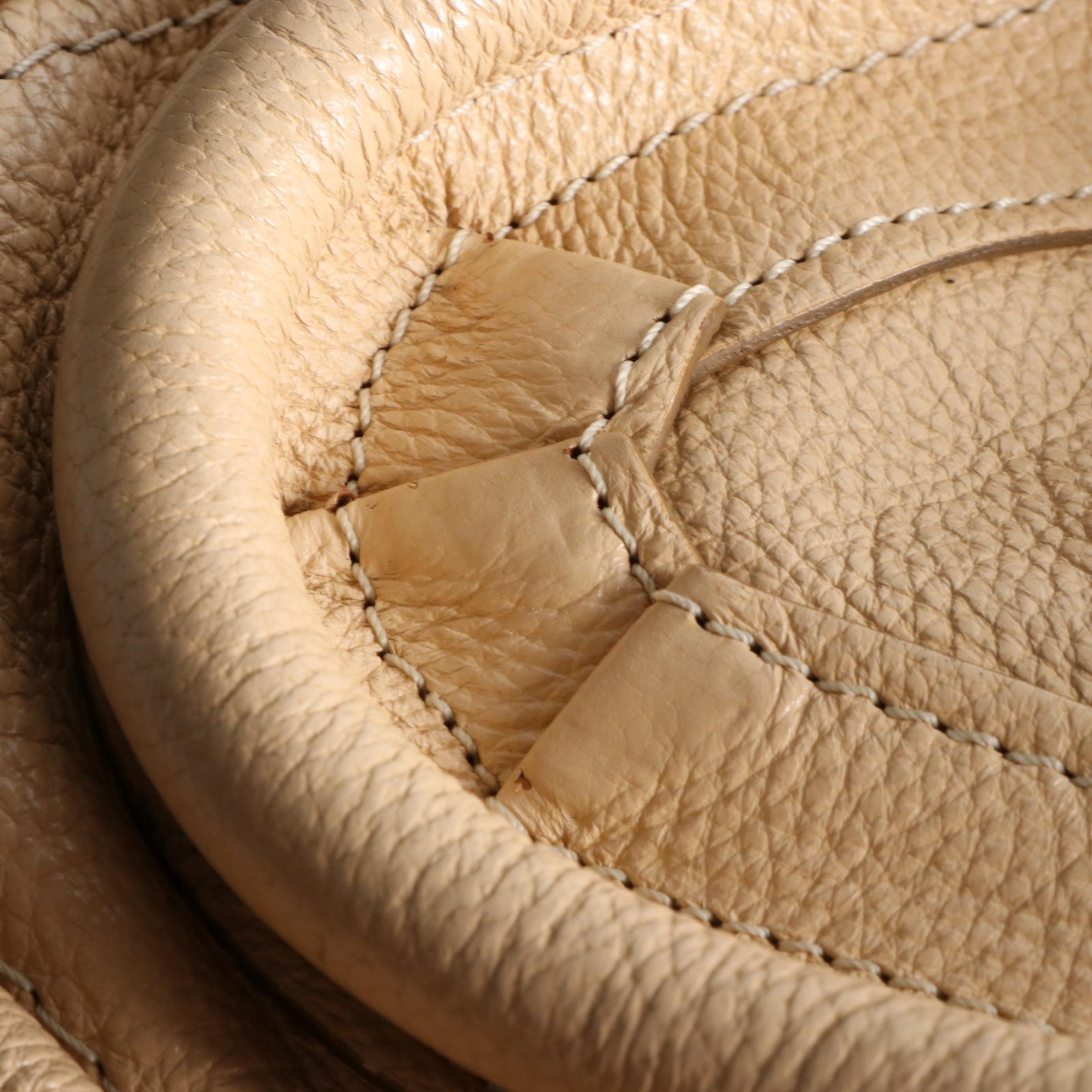 Chloé Medium Paraty Bag in Grain Leather with Shoulder Strap