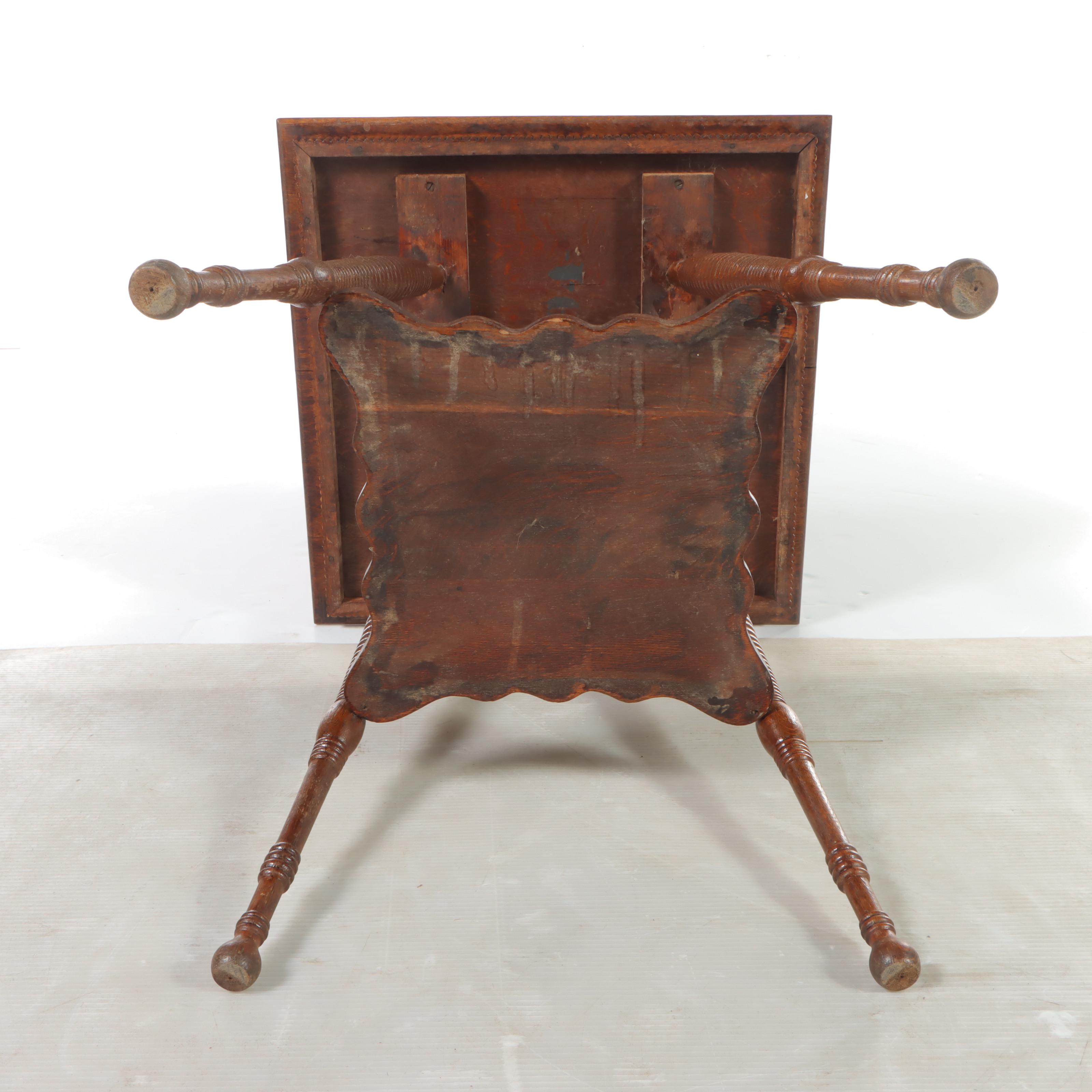 Late Victorian Quartersawn Oak Two-Tier Side Table, circa 1900