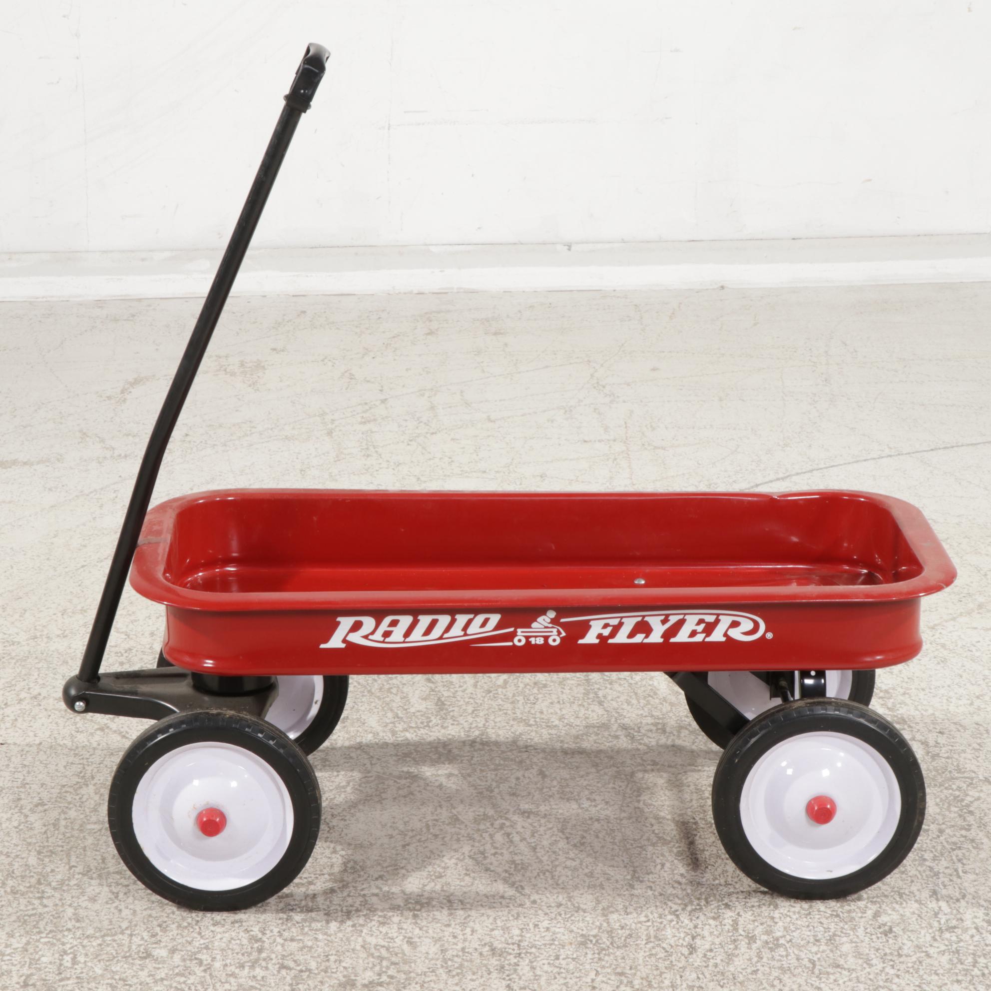 Contemporary Radio Flyer Model 18 Red-Painted Steel Wagon