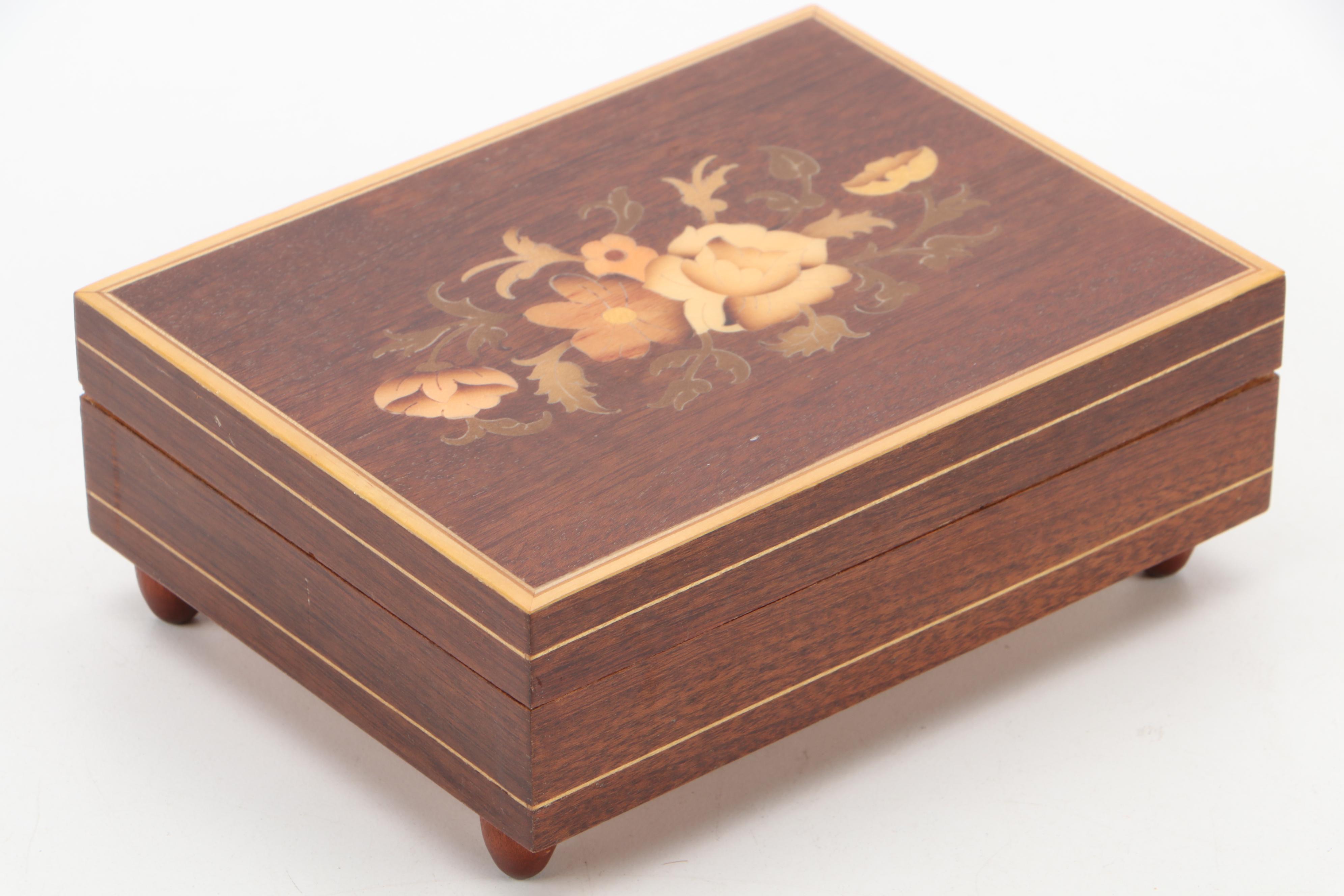 Chinese Gilt Wood Carved Panels, Moriyama Elephant Teapot and More