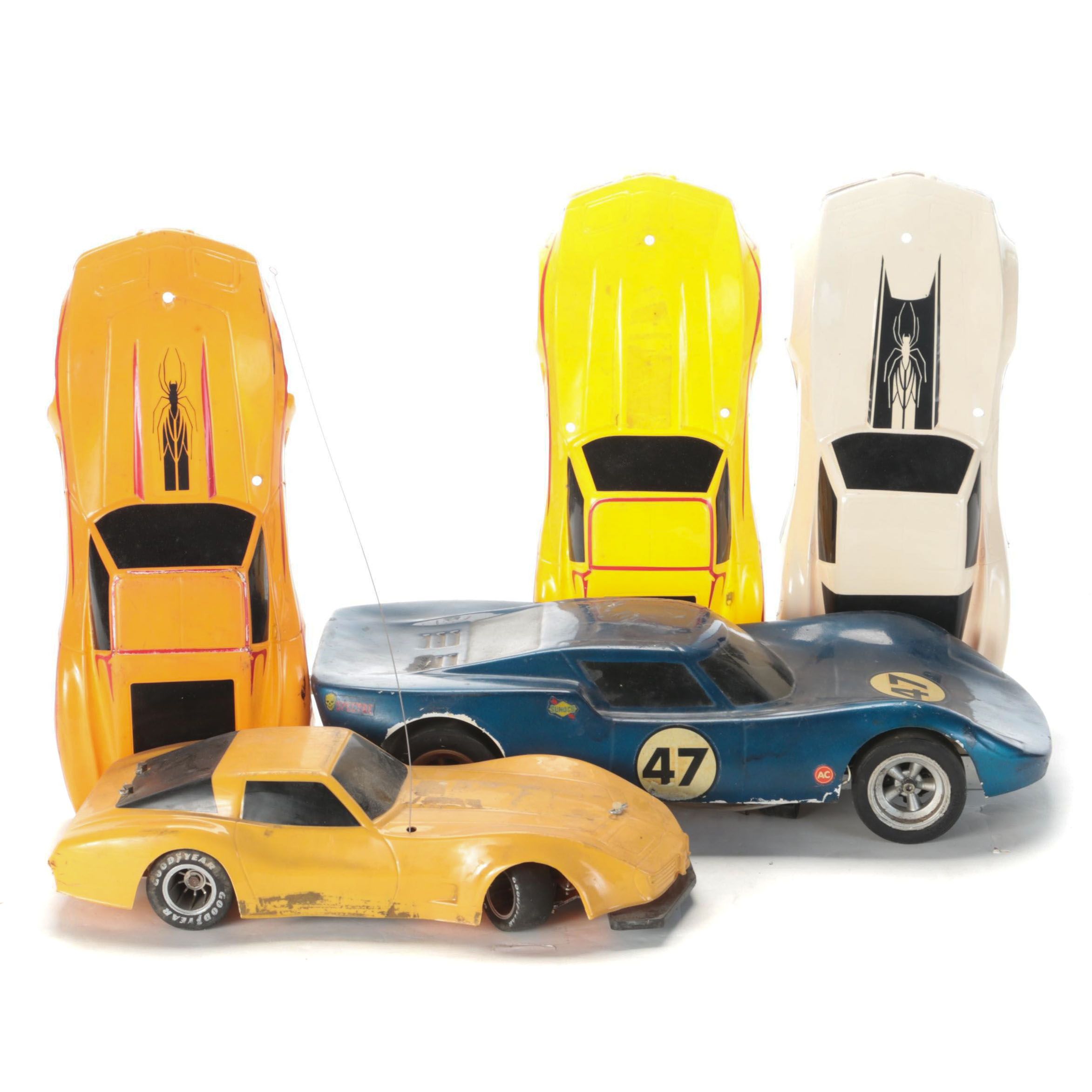 LaTrax Corvette Stingray, Heathkit Ford GT40 Remote Control Cars, Late 20th C.