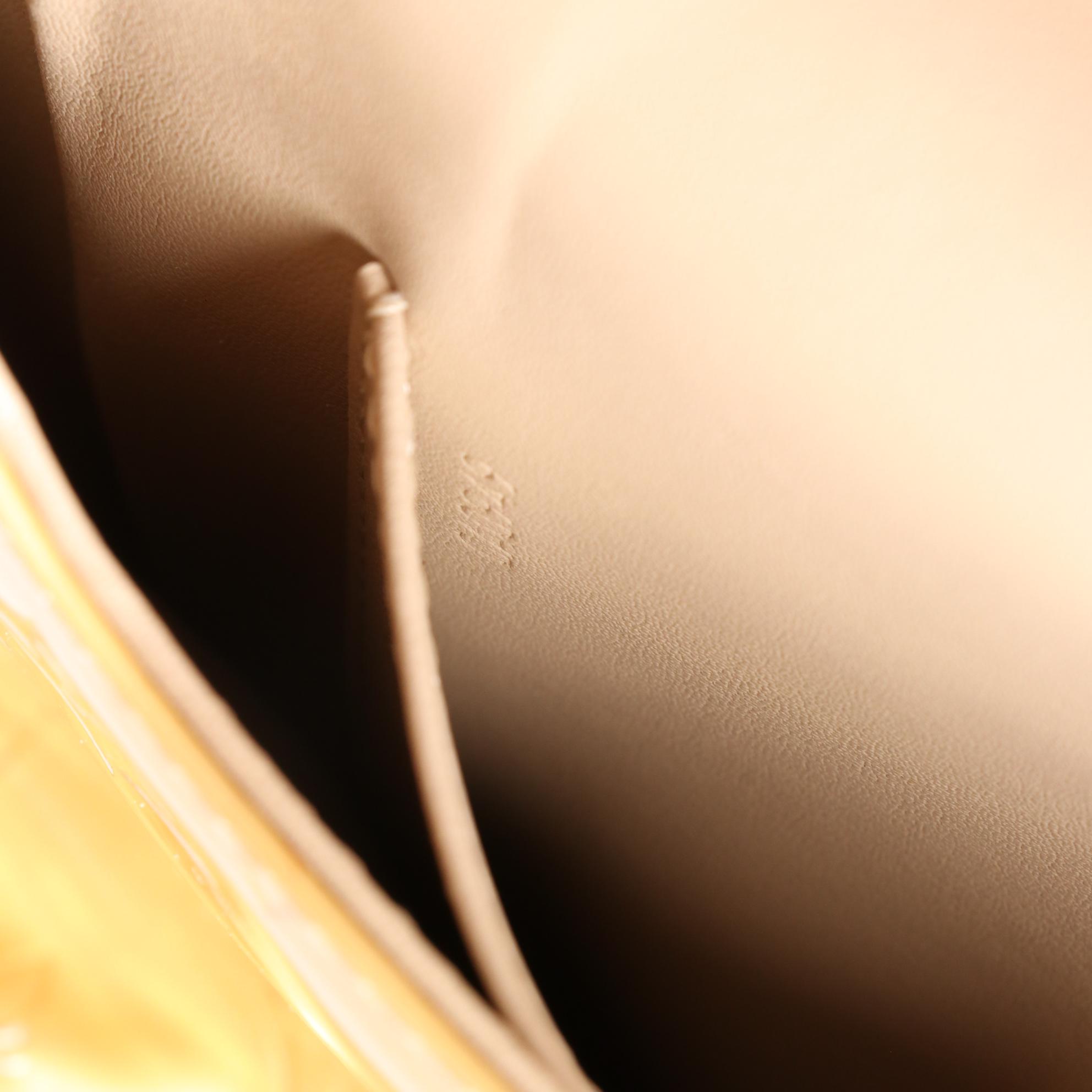 Louis Vuitton Thompson Street Bag in Monogram Vernis