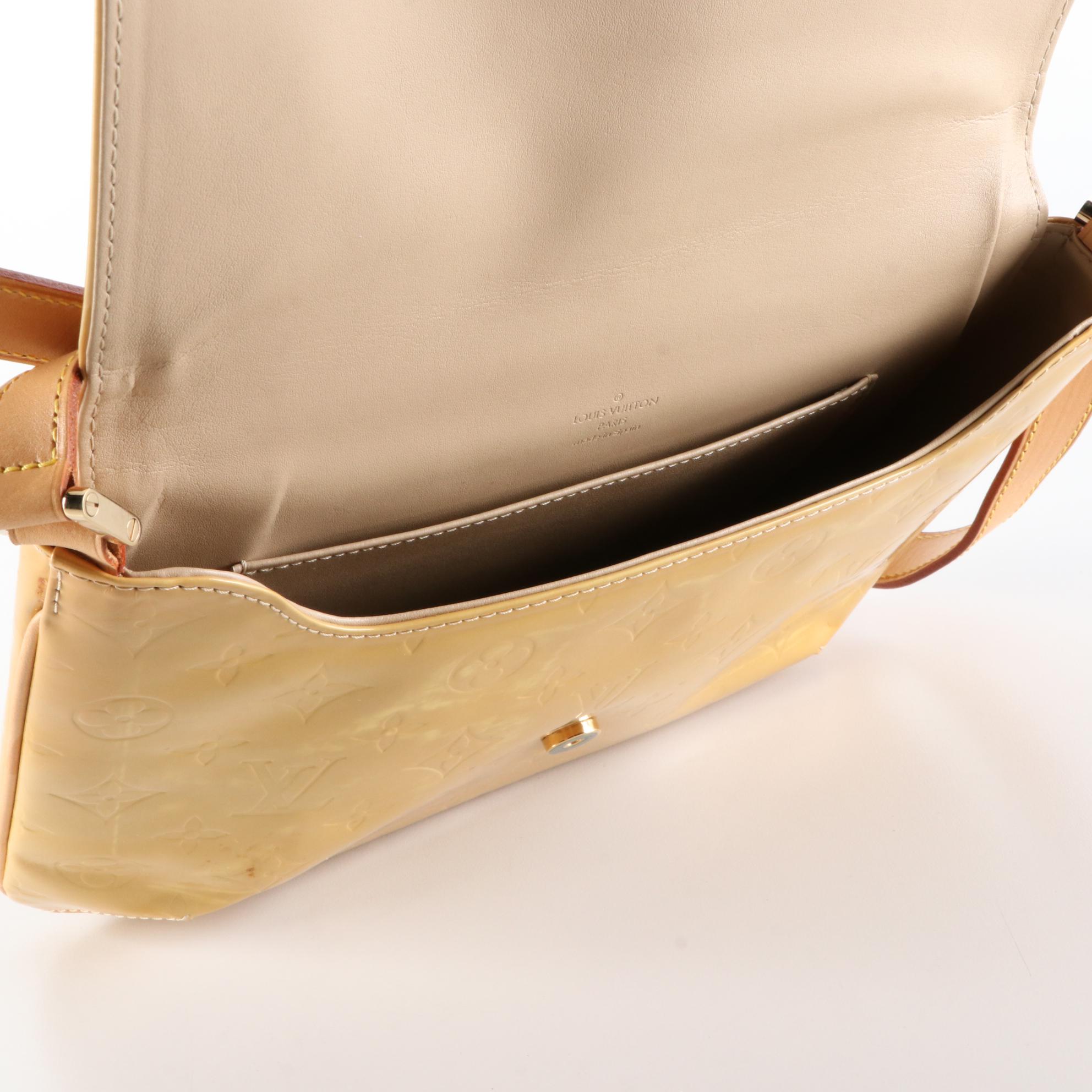 Louis Vuitton Thompson Street Bag in Monogram Vernis