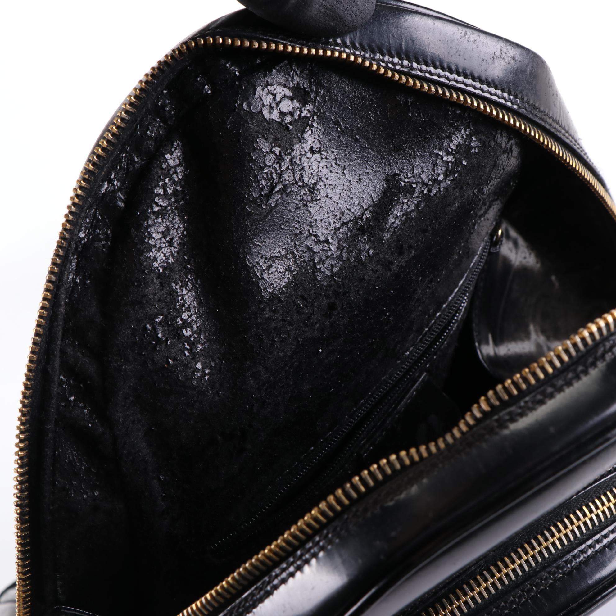 Gucci Sling Backpack in Mastercalf Glazed Leather with Bamboo Zip Pulls