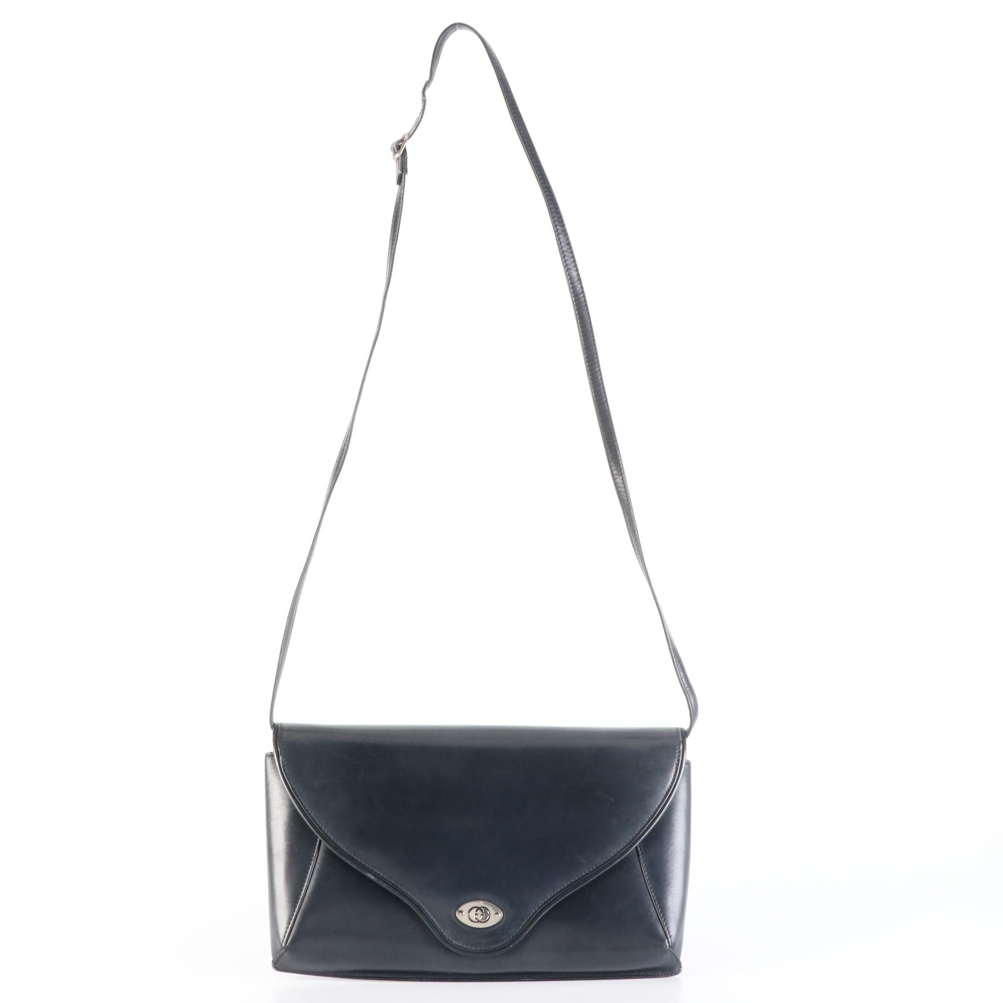 Gucci Envelope Flap Shoulder Bag in Leather