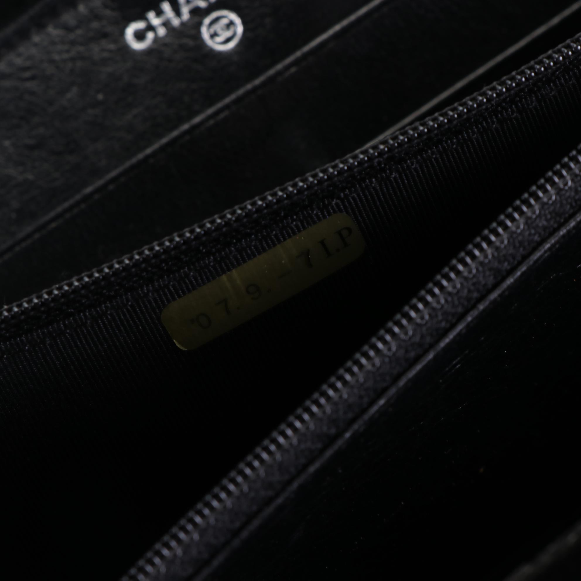 Chanel Zip-Around Wallet in Black Leather with CC Logo