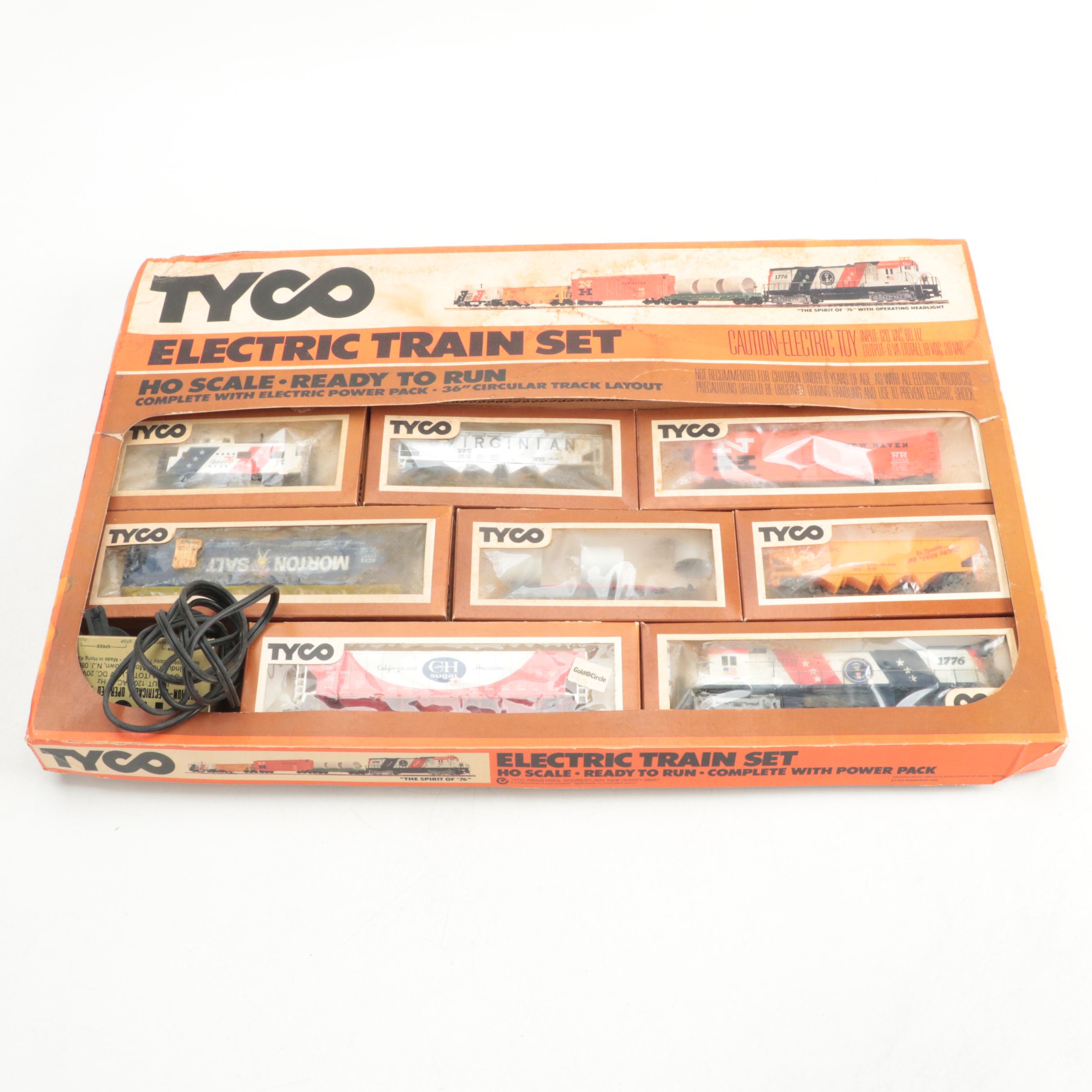 Tyco HO Gauge Electric Train Cars