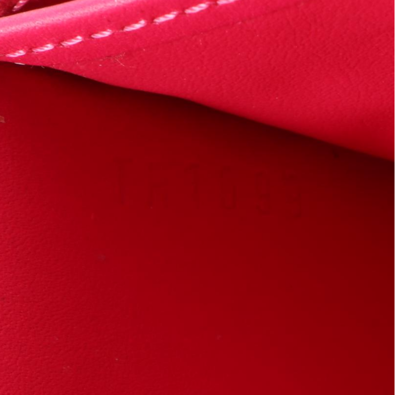 Louis Vuitton Sarah Wallet in Monogram Vernis