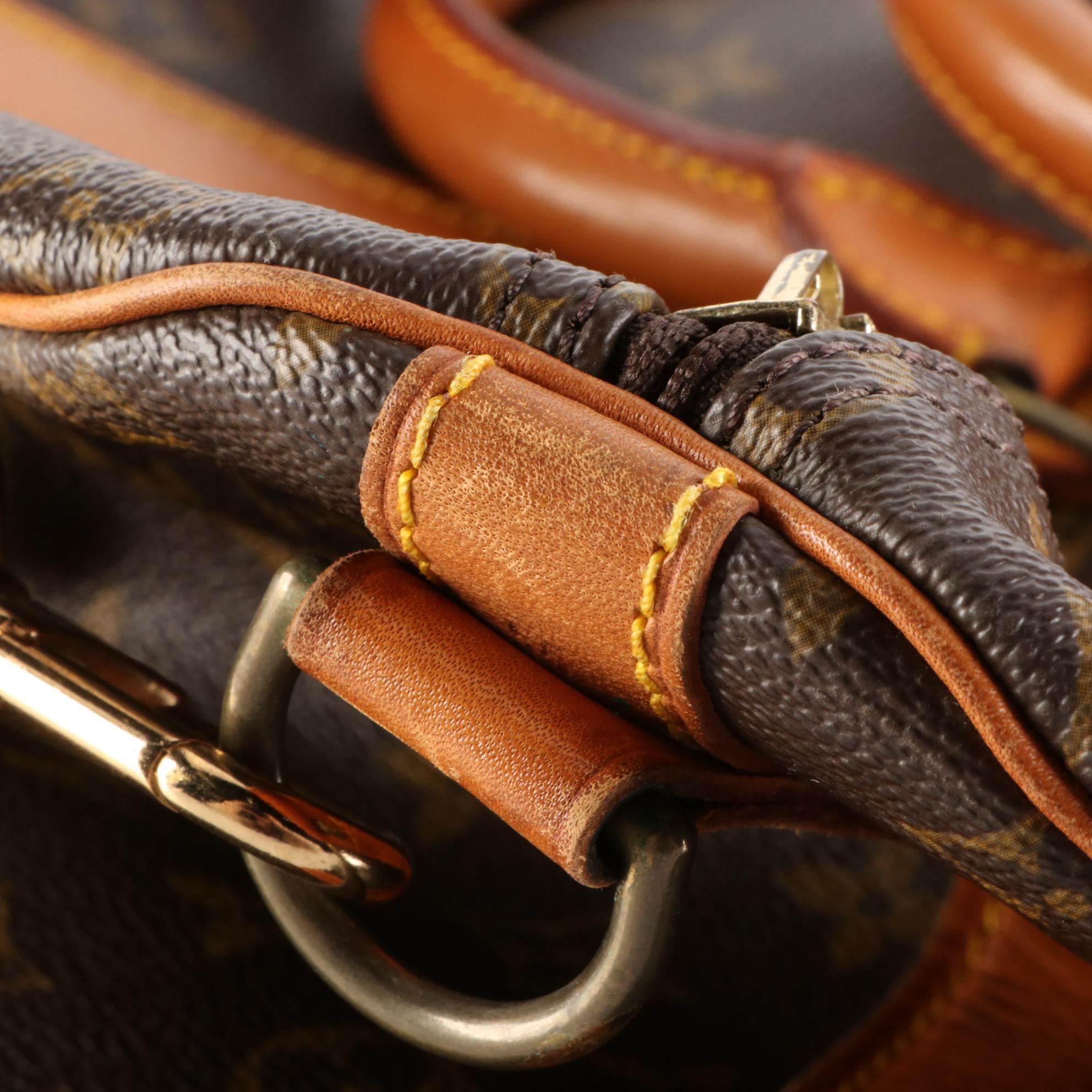 Louis Vuitton Keepall 55 Bandoulière in Monogram Canvas and Vachetta Leather