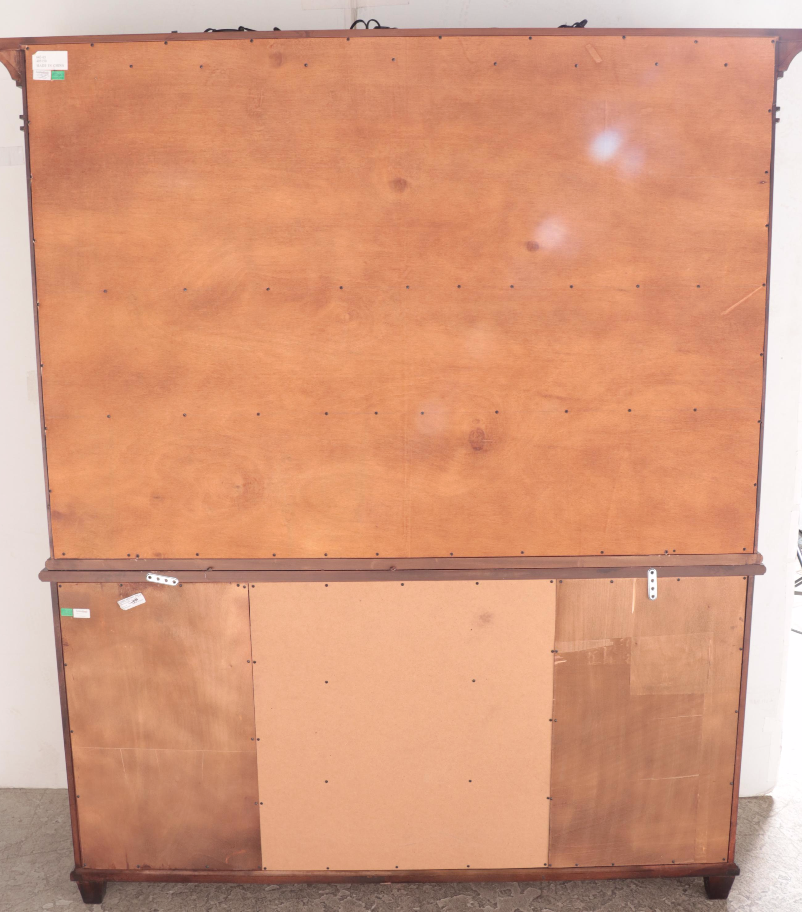 Lane "Gramercy Park" Breakfront China Cabinet