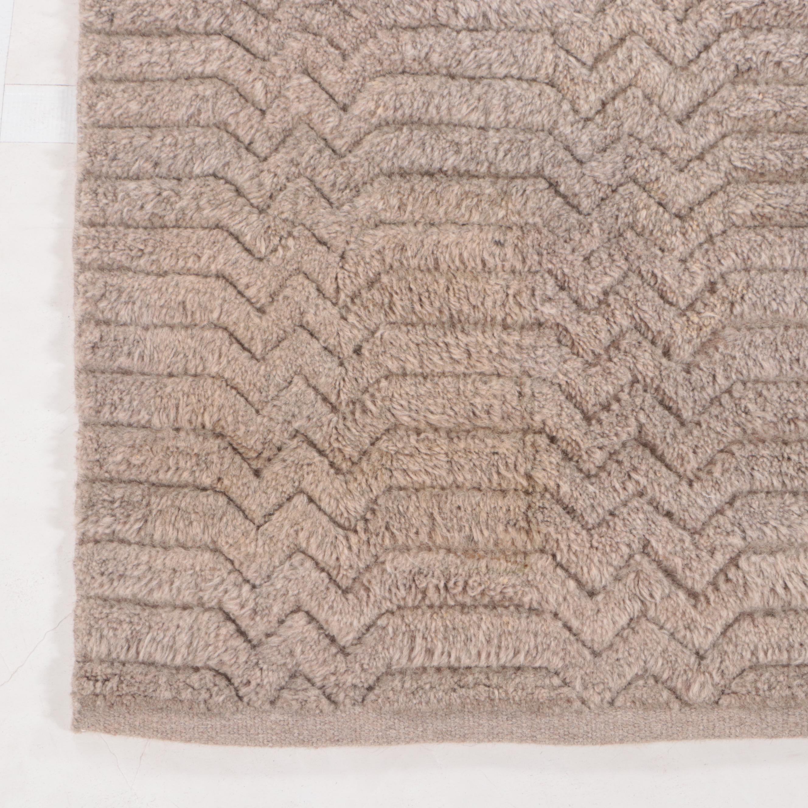 9'9 x 13'2 Hand-Knotted Armadillo & Co. Carved Room Sized Rug