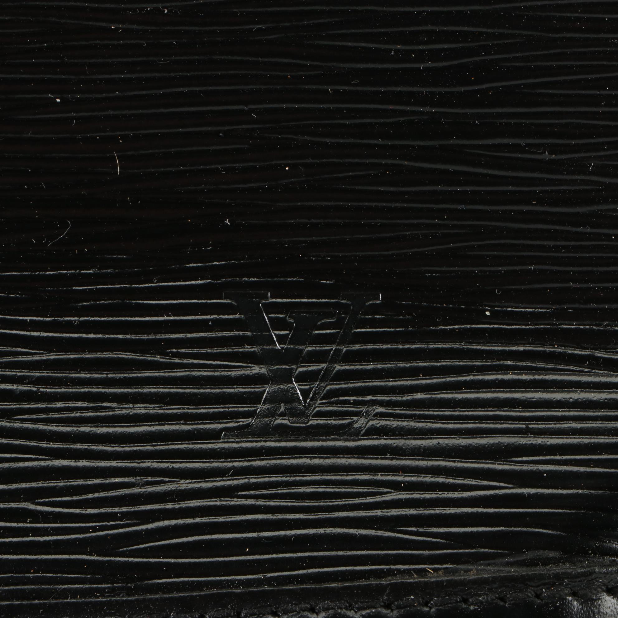 Louis Vuitton Alma PM in Black Epi Leather