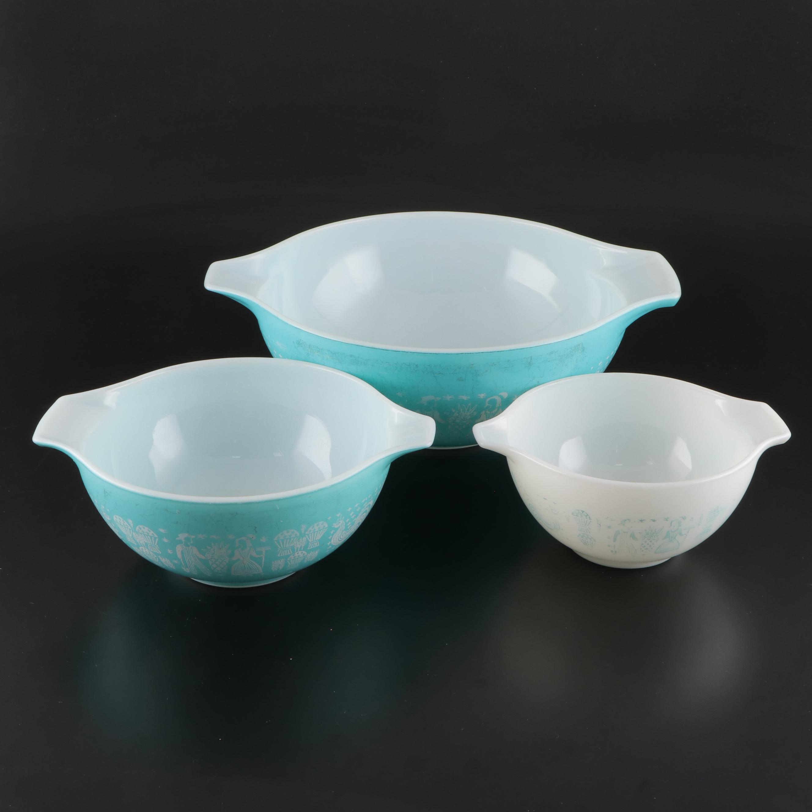 Pyrex "Butterprint" Cinderalla Glass Mixing Bowls, Mid-20th Century