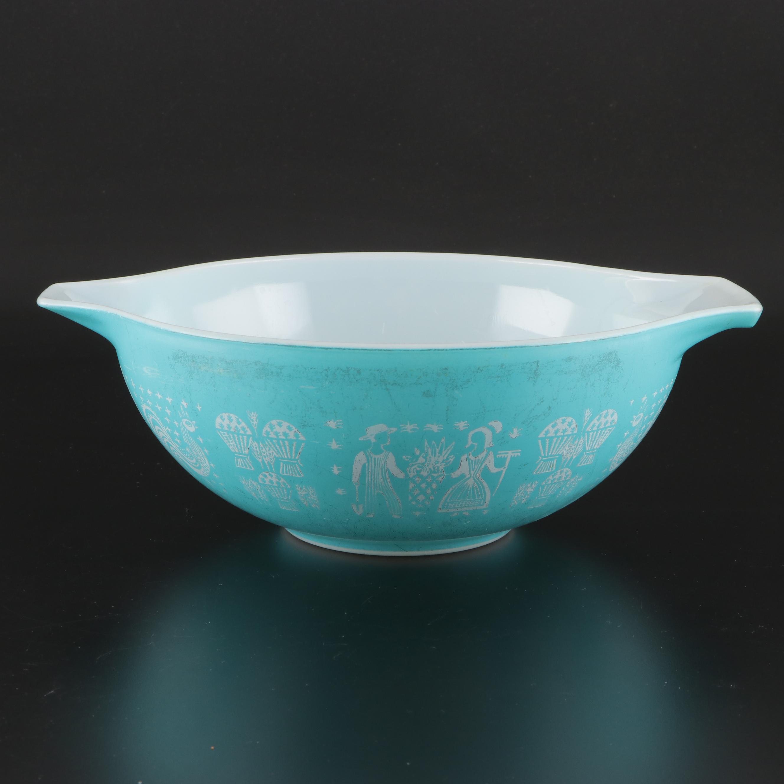 Pyrex "Butterprint" Cinderalla Glass Mixing Bowls, Mid-20th Century