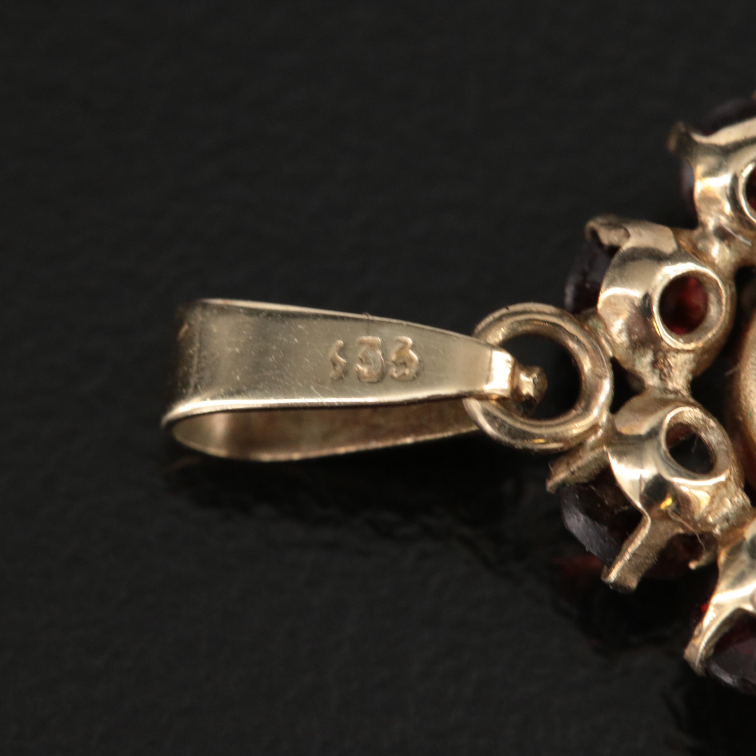 Vintage 8K Garnet Pendant