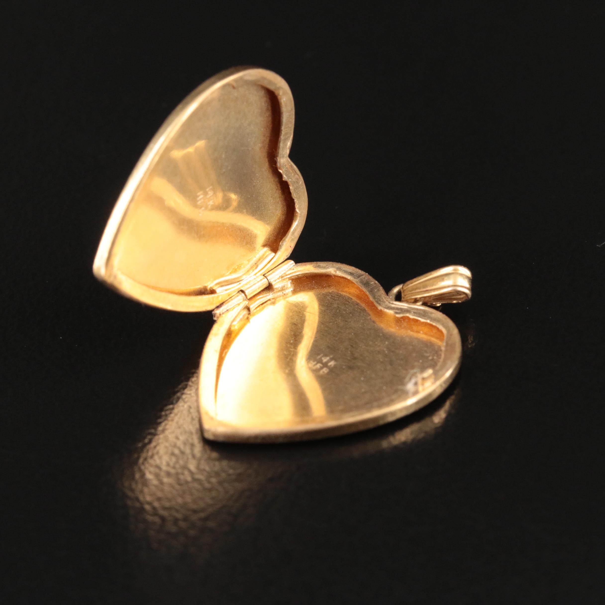Vintage 14K Engraved Heart Locket