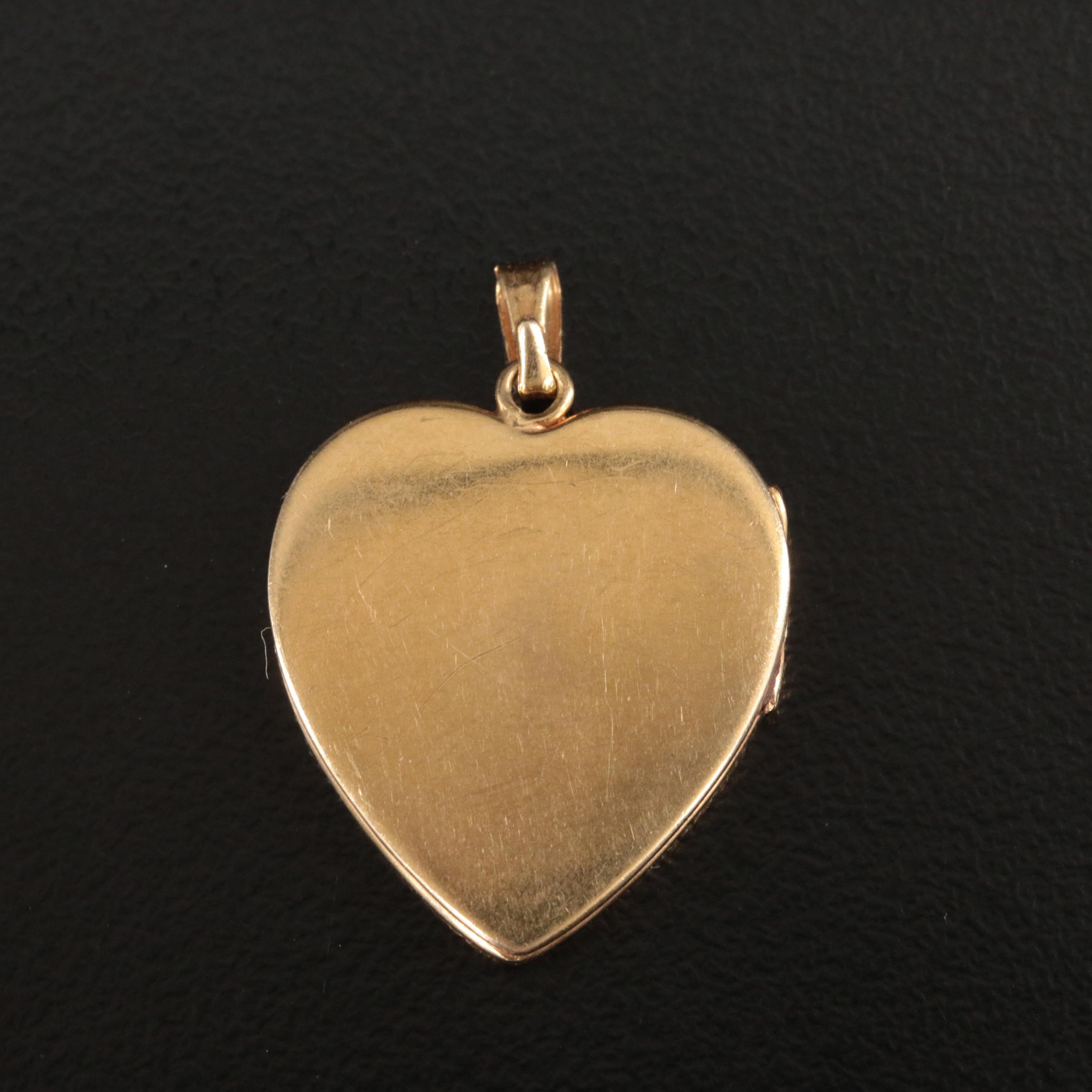 Vintage 14K Engraved Heart Locket