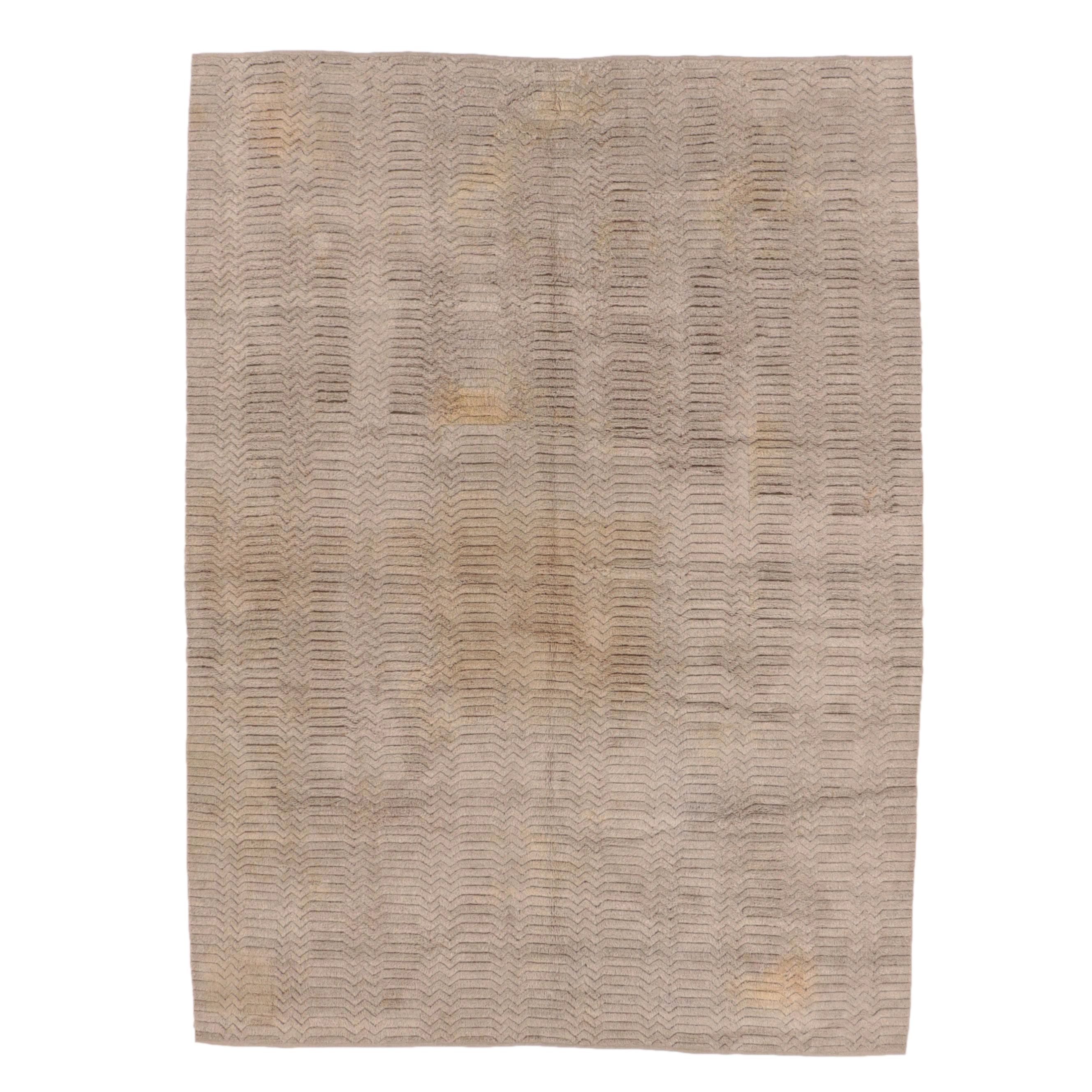 9'9 x 13'2 Hand-Knotted Armadillo & Co. Carved Room Sized Rug